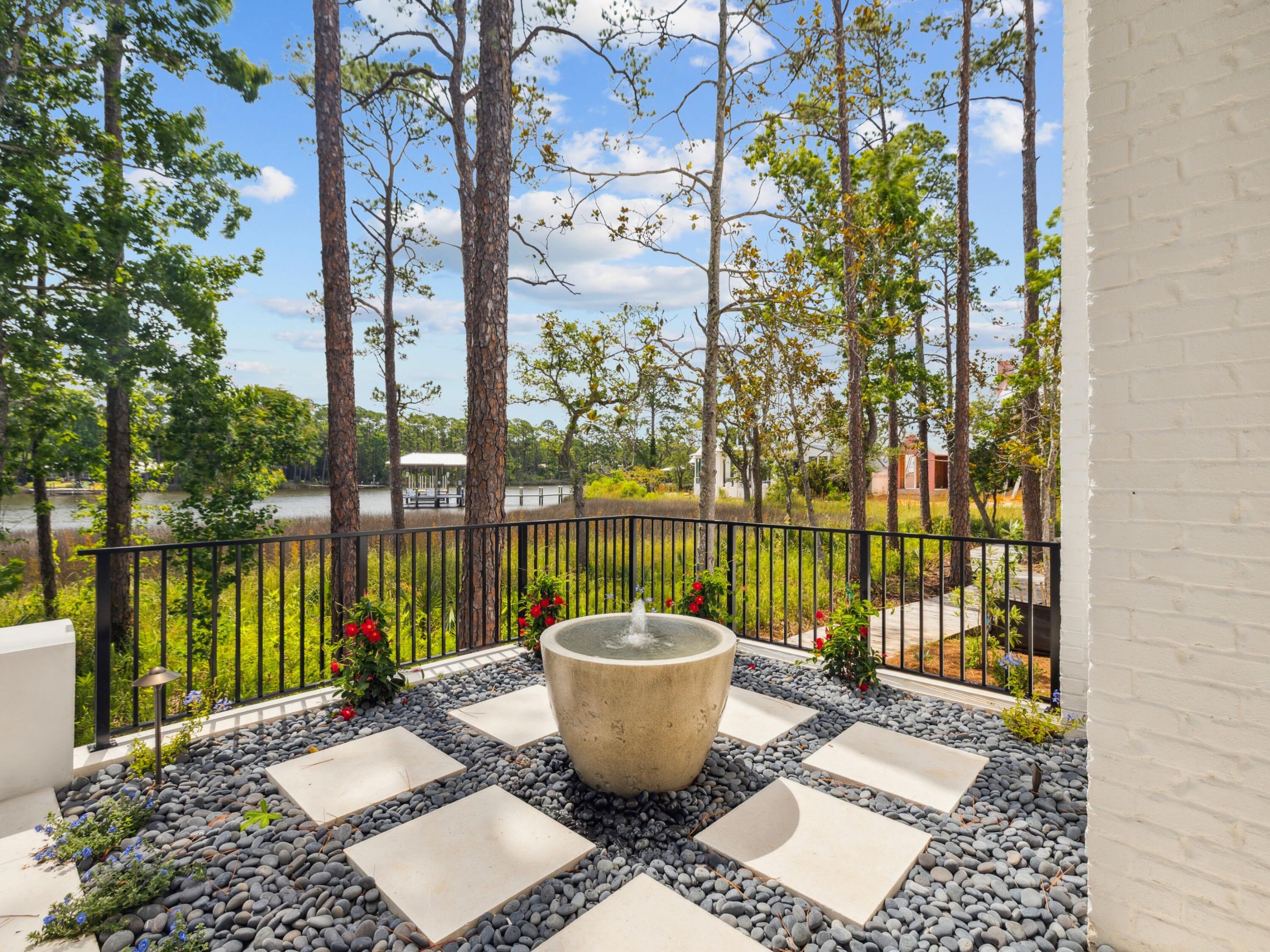 CHURCHILL OAKS - Residential
