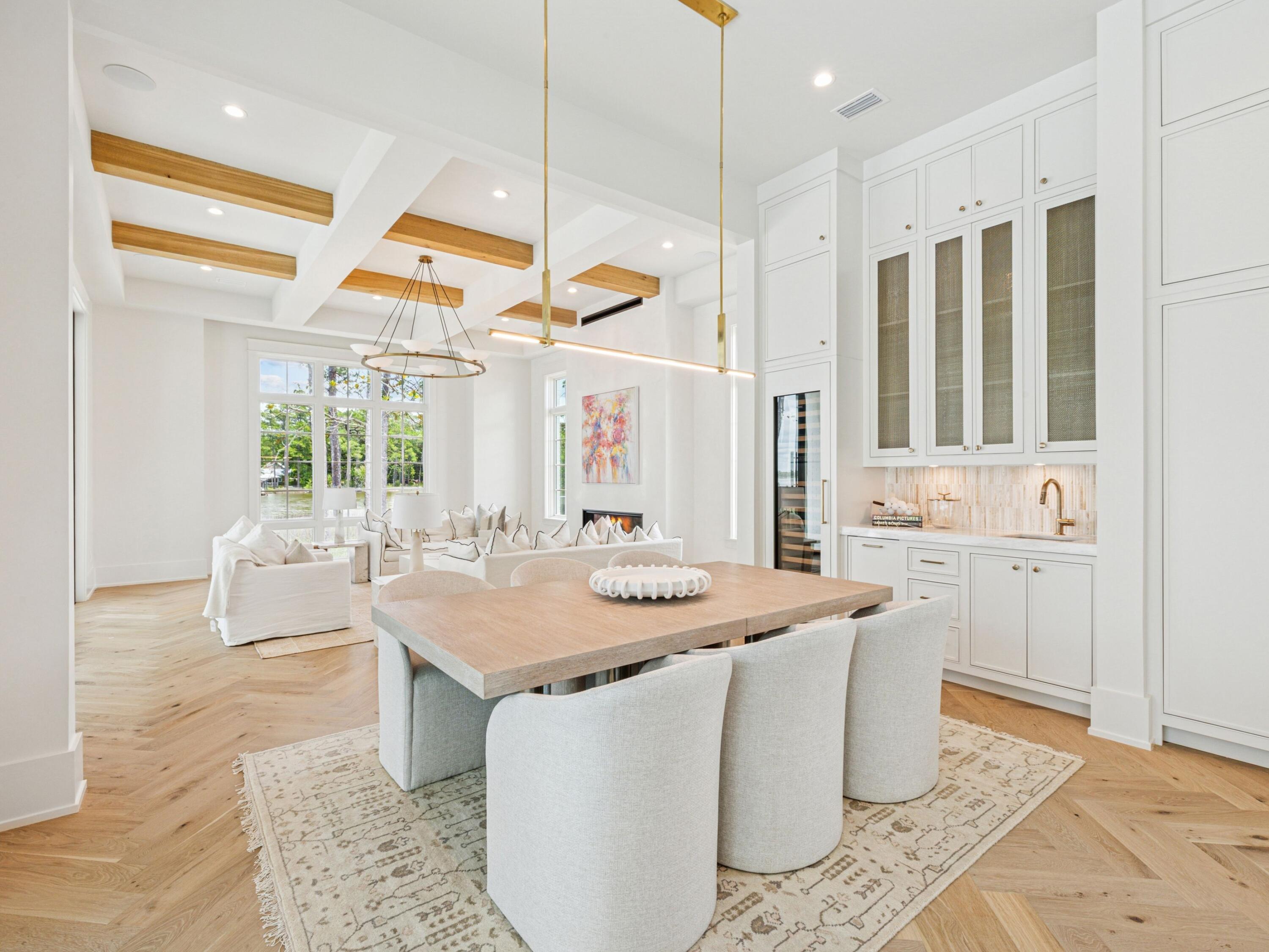 CHURCHILL OAKS - Residential