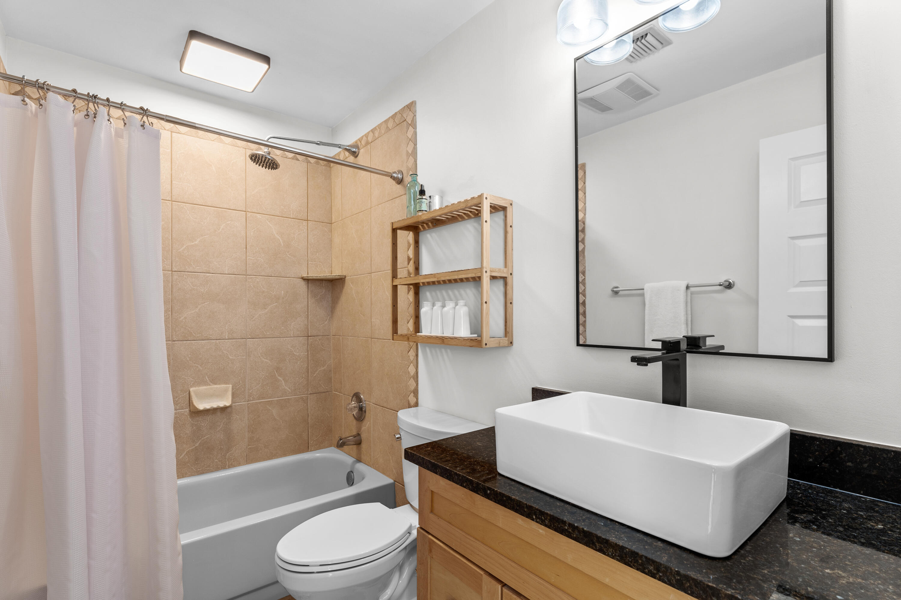 L'ATRIUM - Residential Lease