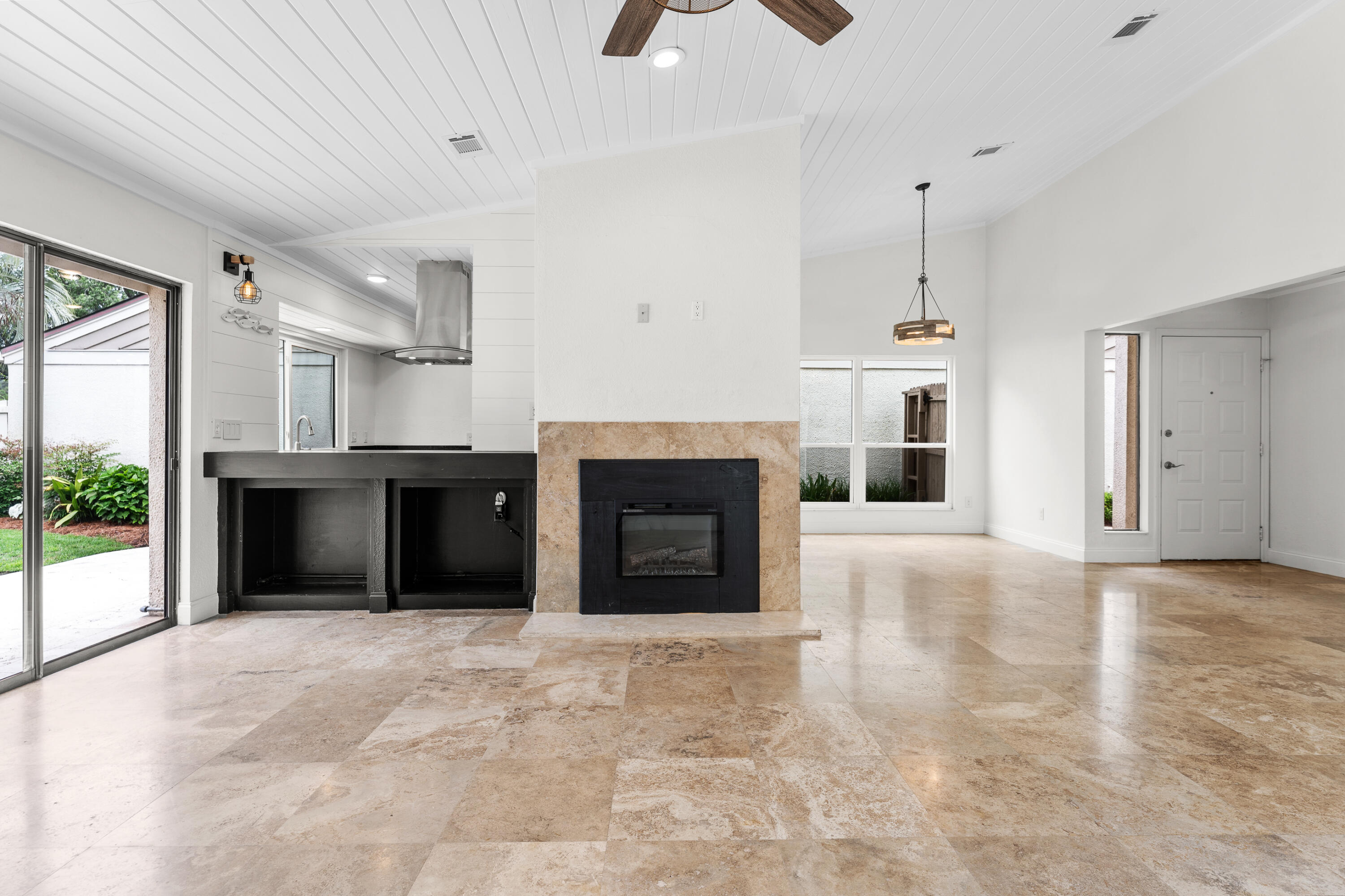 L'ATRIUM - Residential Lease