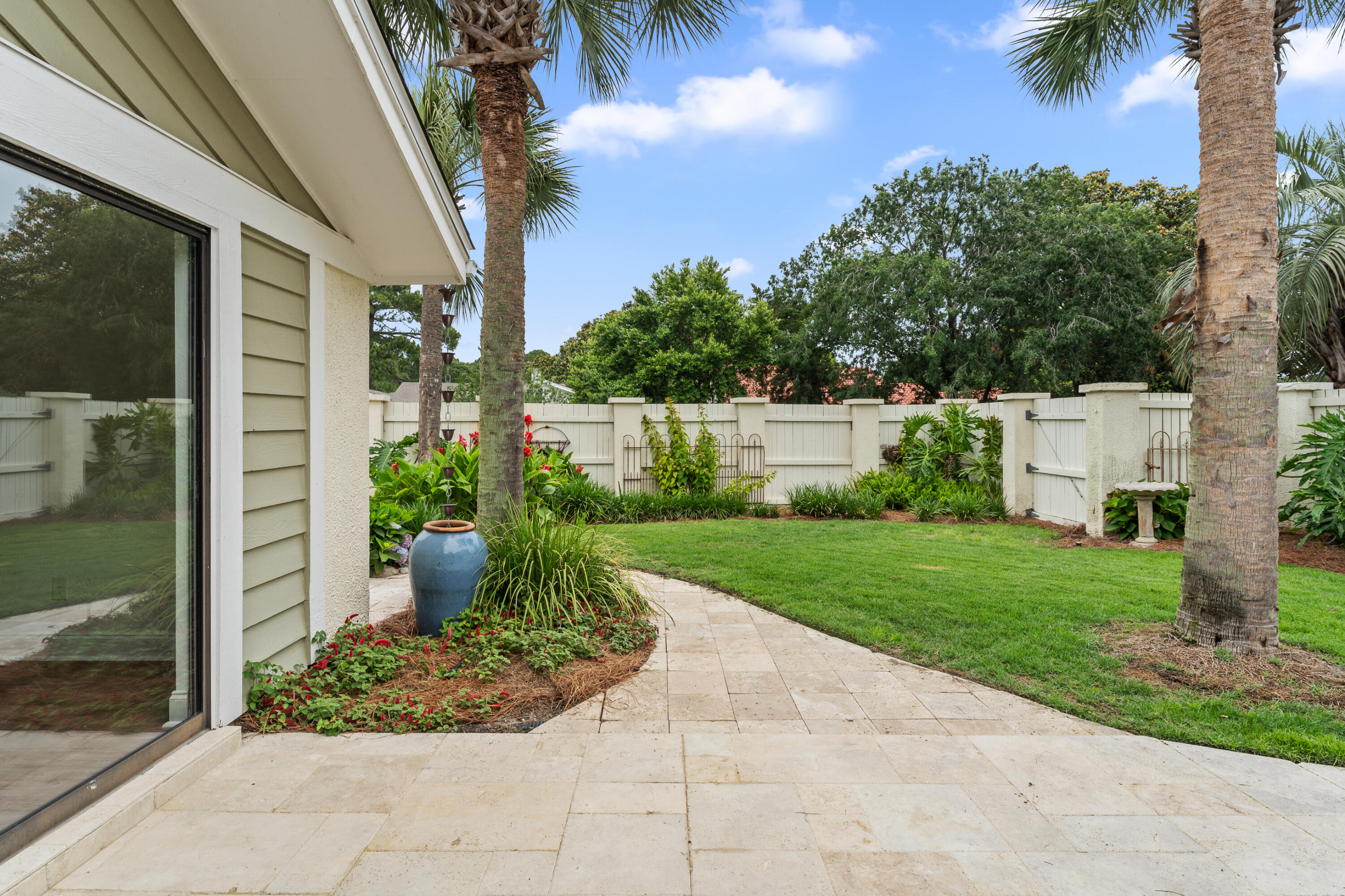 L'ATRIUM - Residential Lease