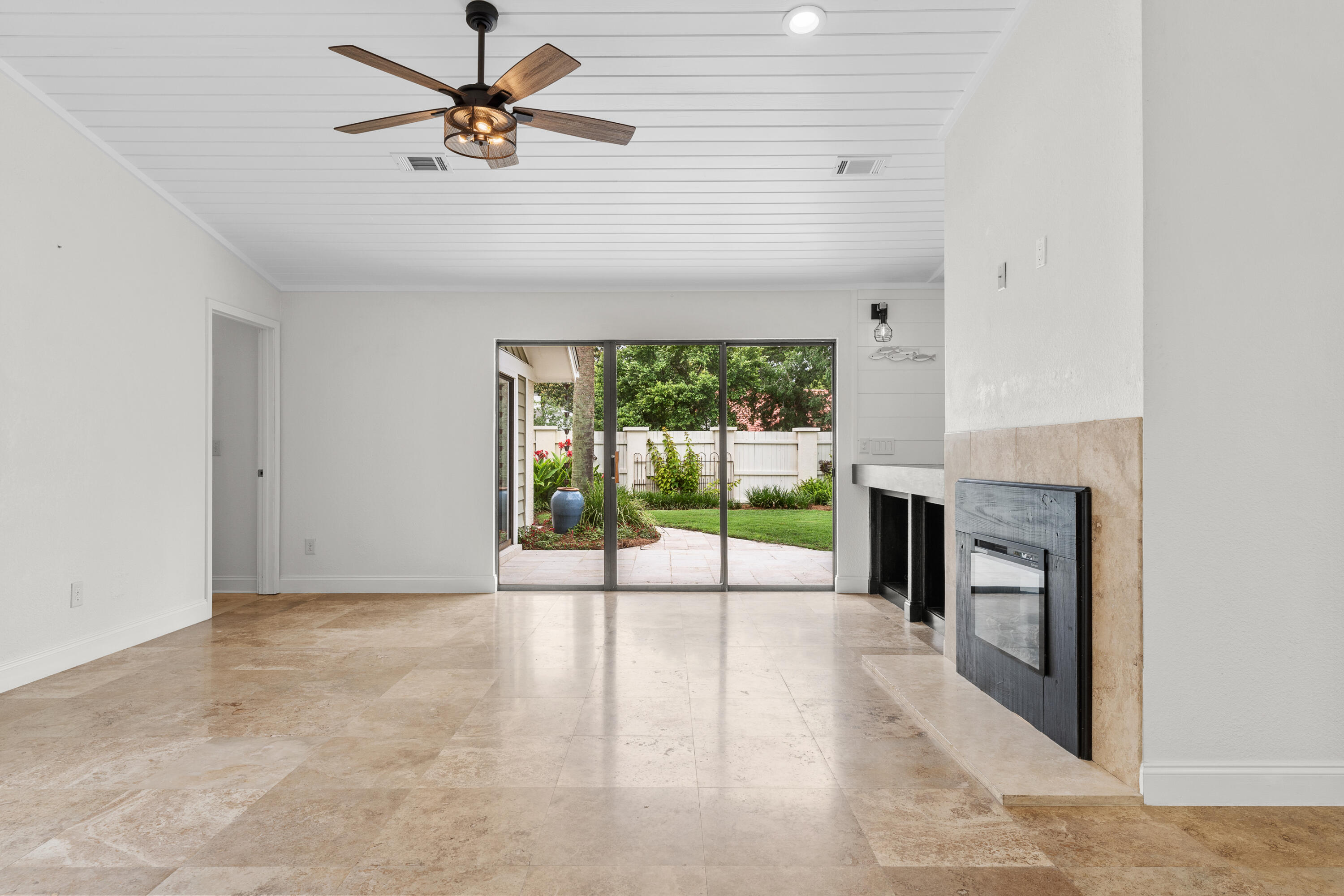 L'ATRIUM - Residential Lease