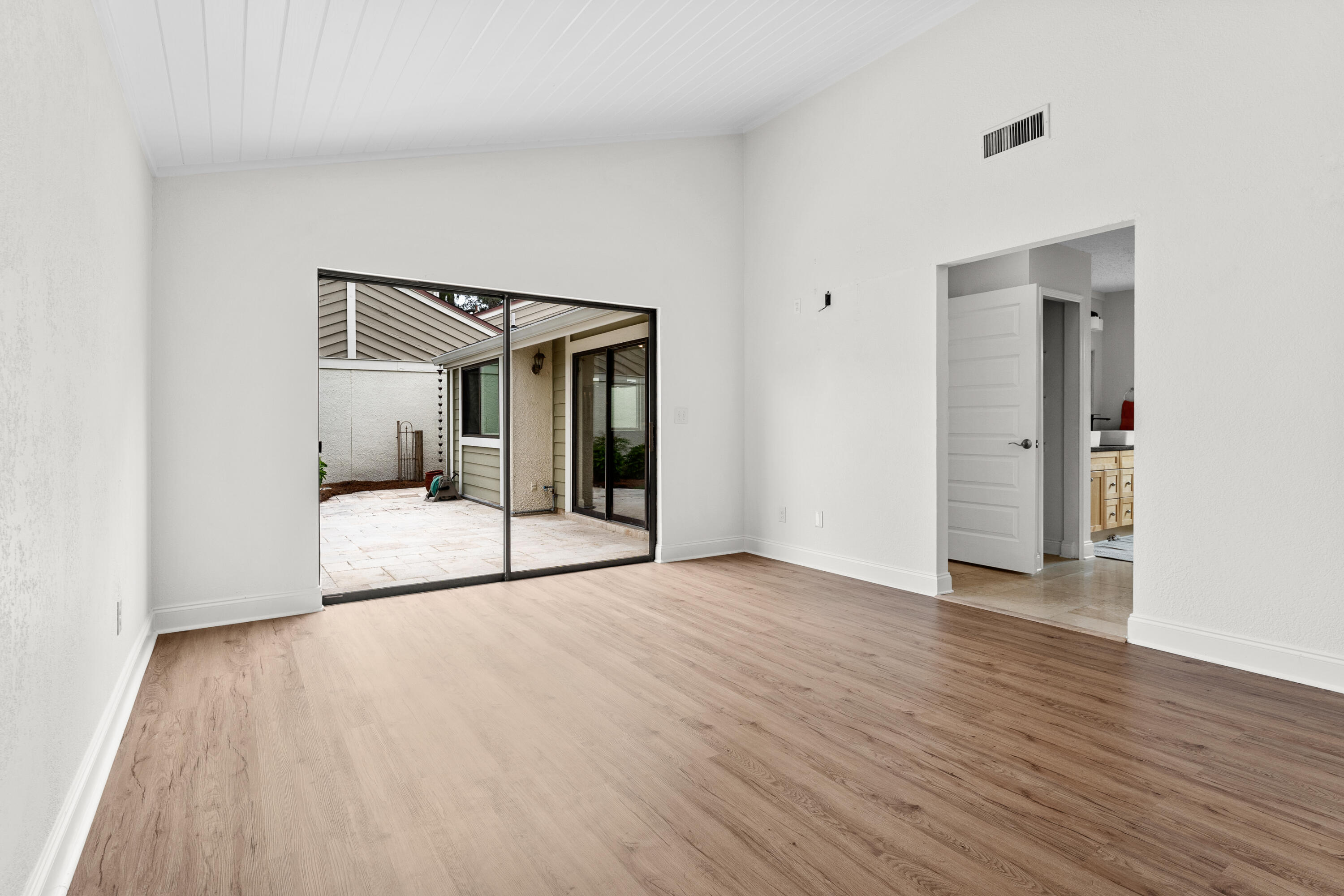 L'ATRIUM - Residential Lease