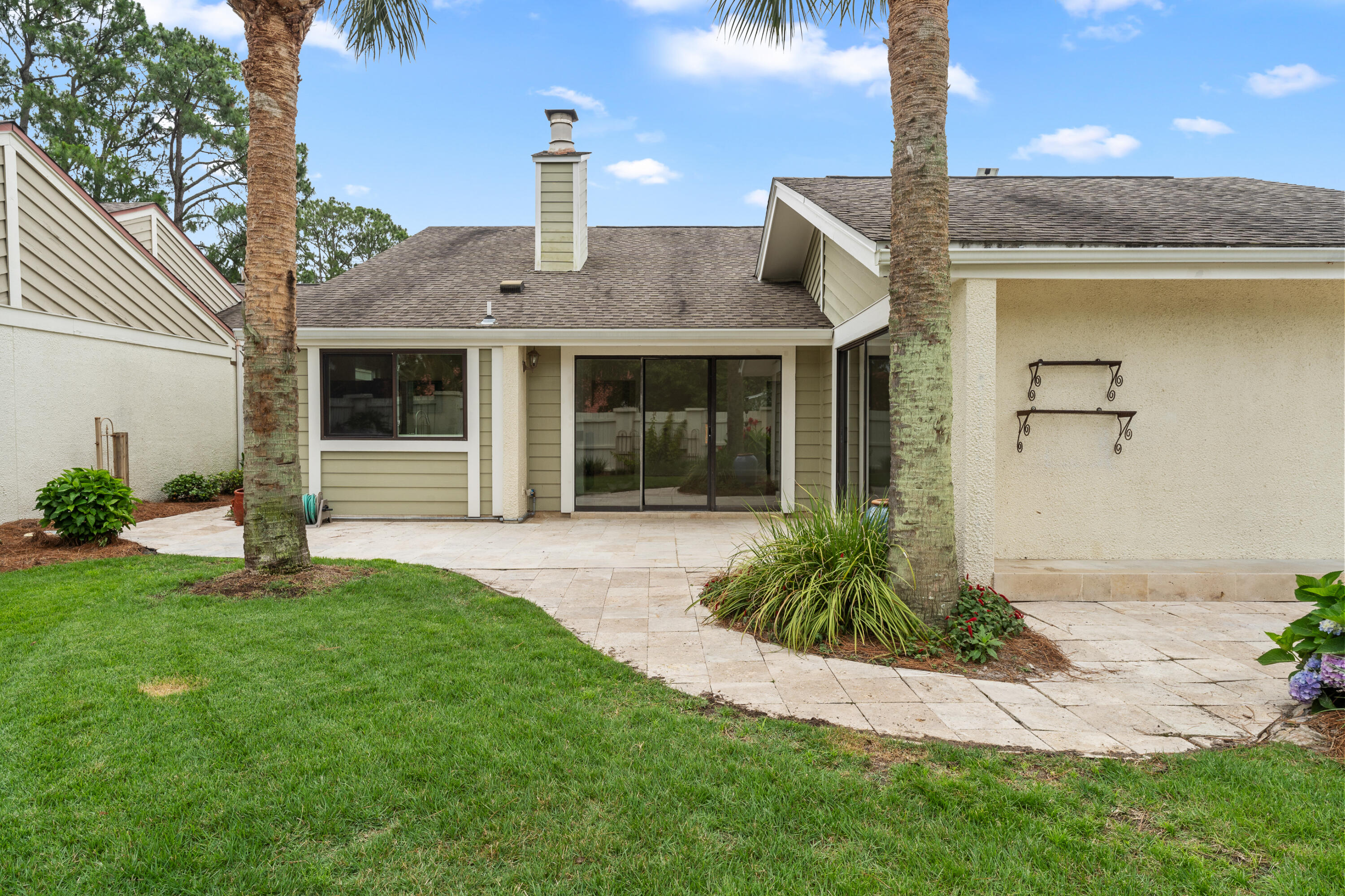 L'ATRIUM - Residential Lease