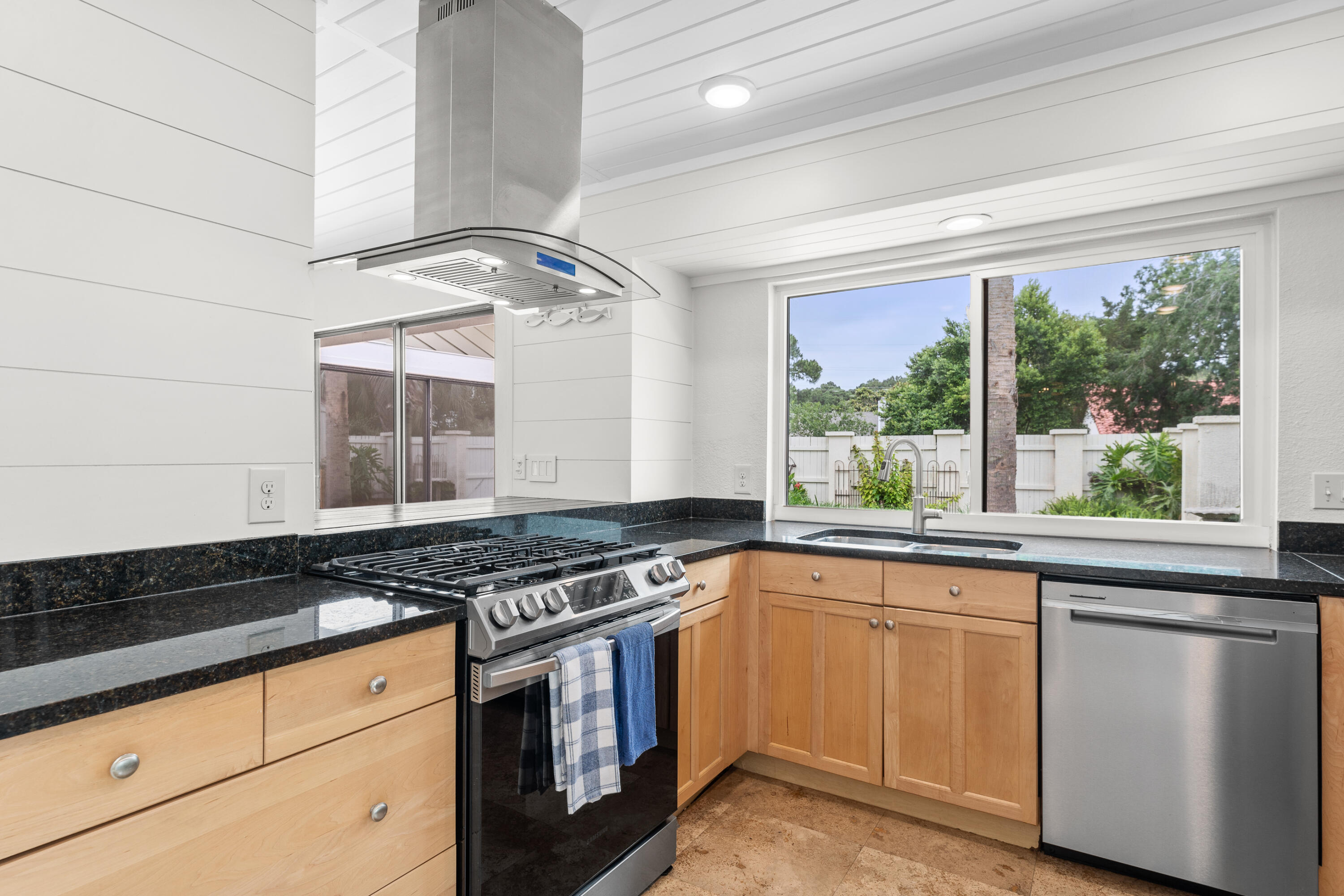 L'ATRIUM - Residential Lease