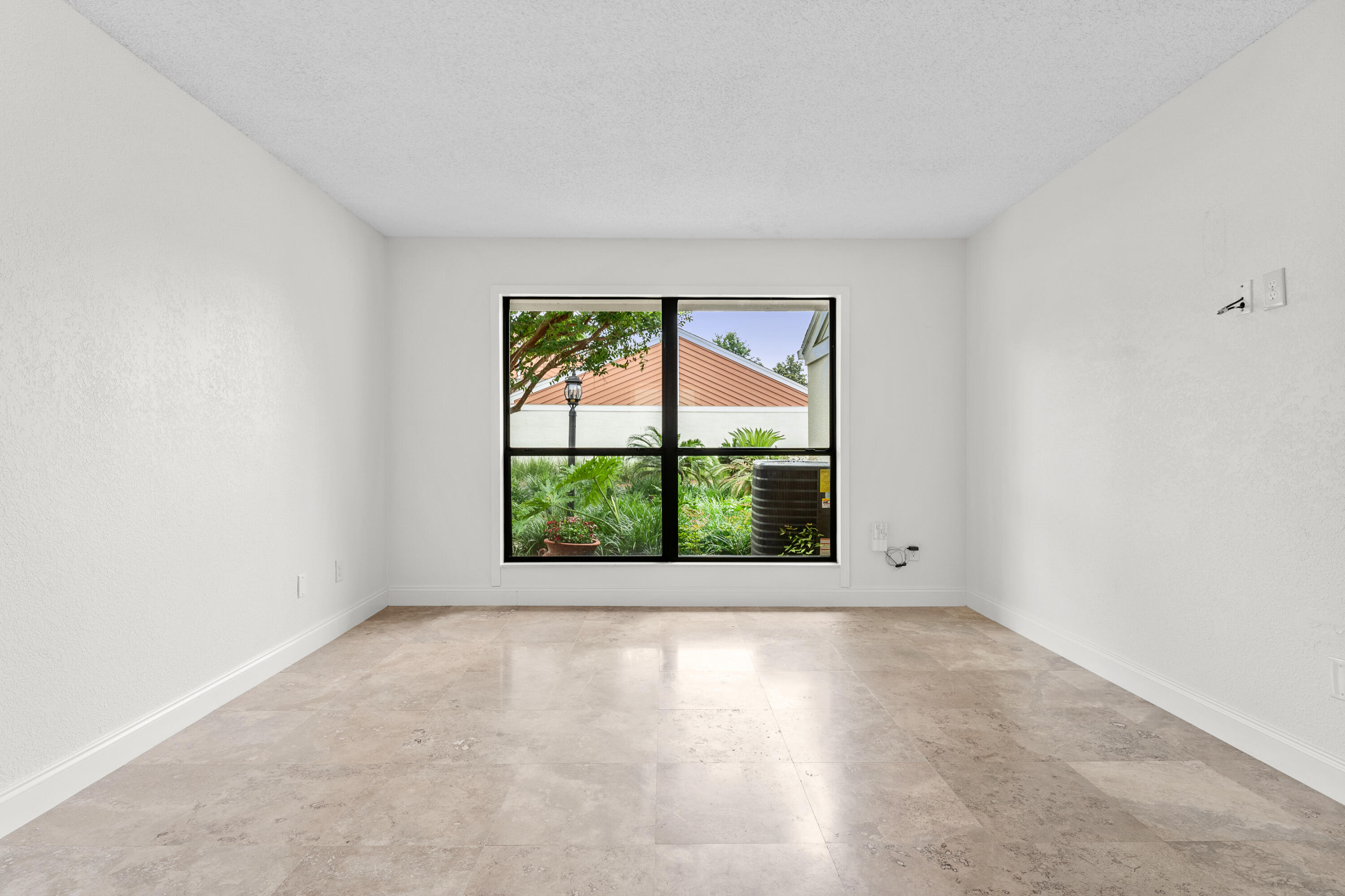 L'ATRIUM - Residential Lease