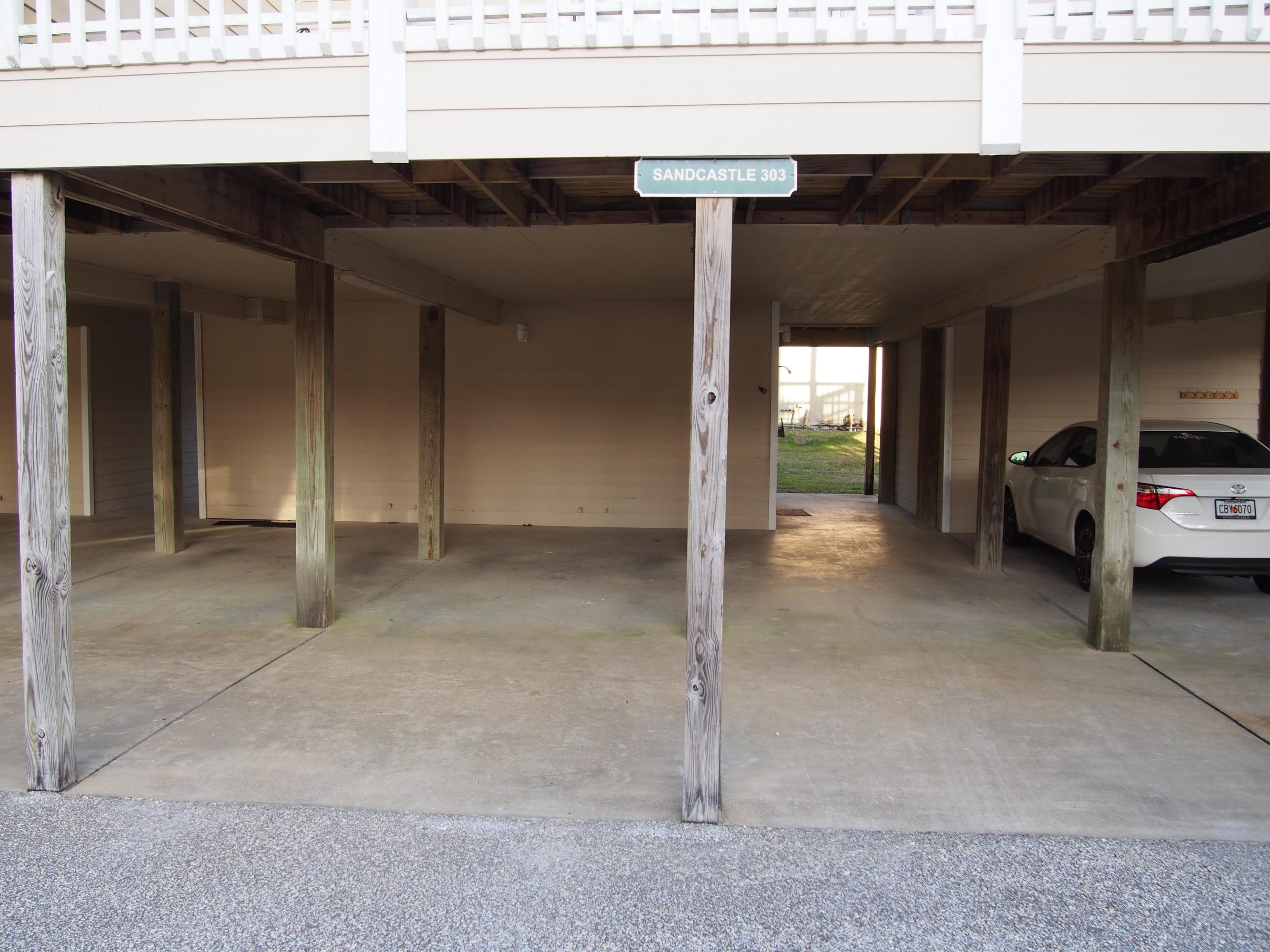 SANDCASTLES BY THE SEA T/H PH 1 - Residential