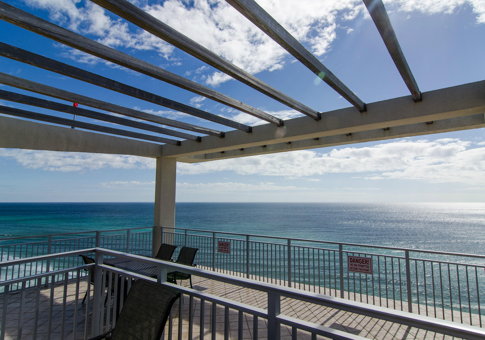 SIGNATURE BEACH - Residential