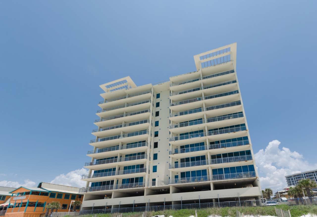 SIGNATURE BEACH - Residential