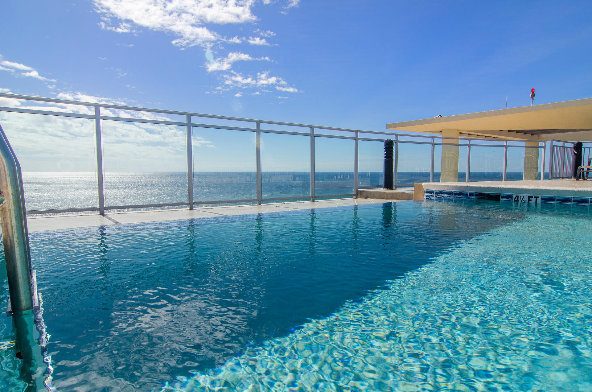 SIGNATURE BEACH - Residential