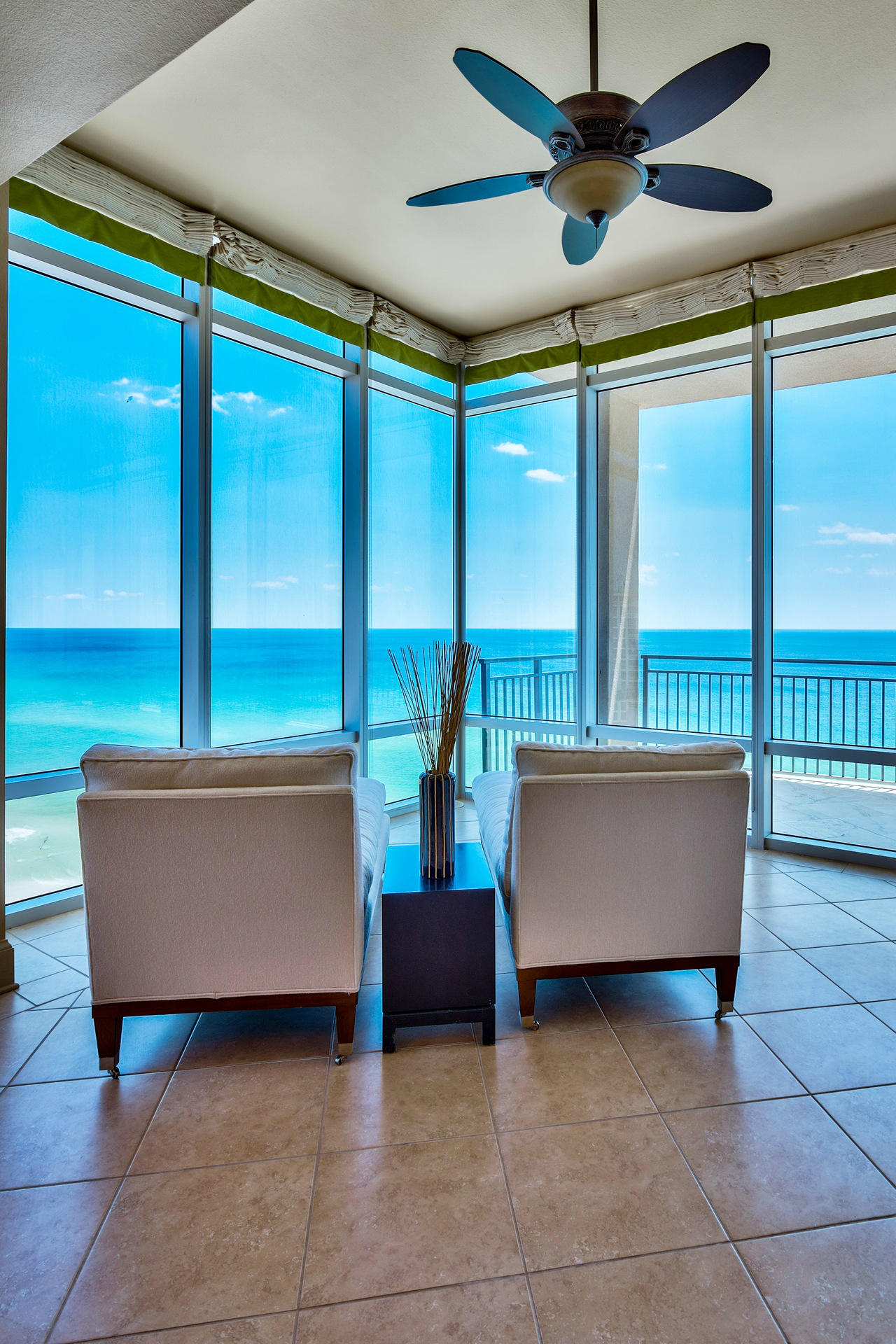SIGNATURE BEACH - Residential