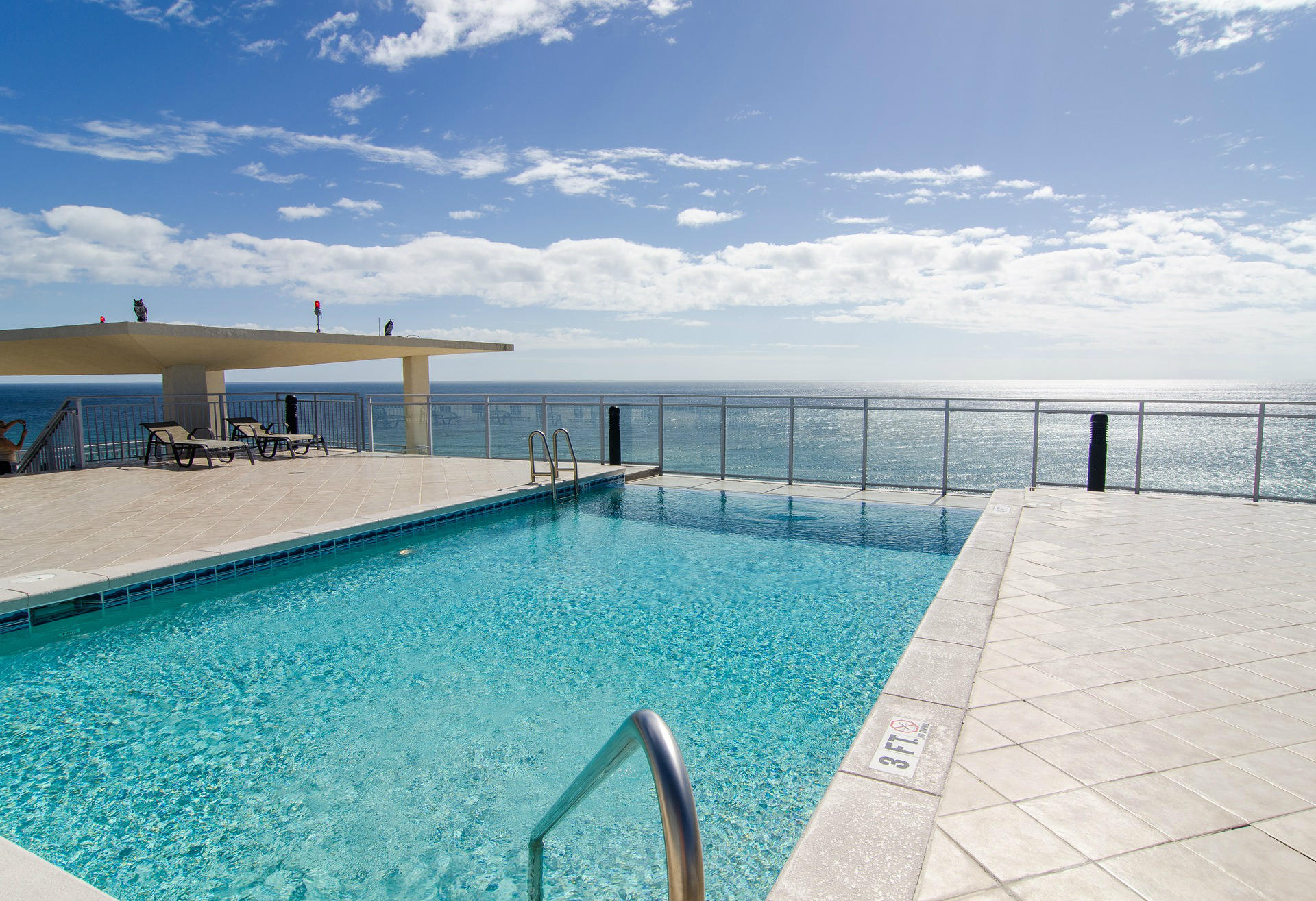 SIGNATURE BEACH - Residential