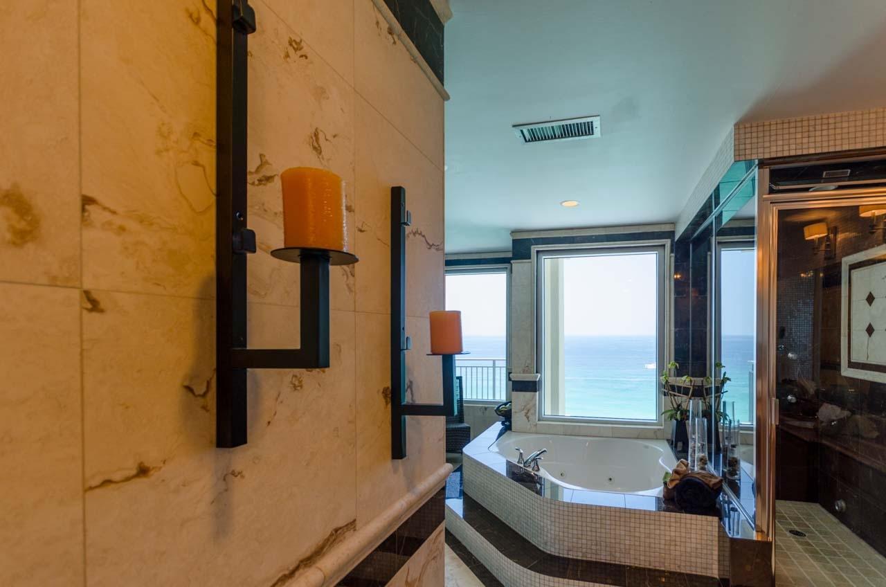 SIGNATURE BEACH - Residential