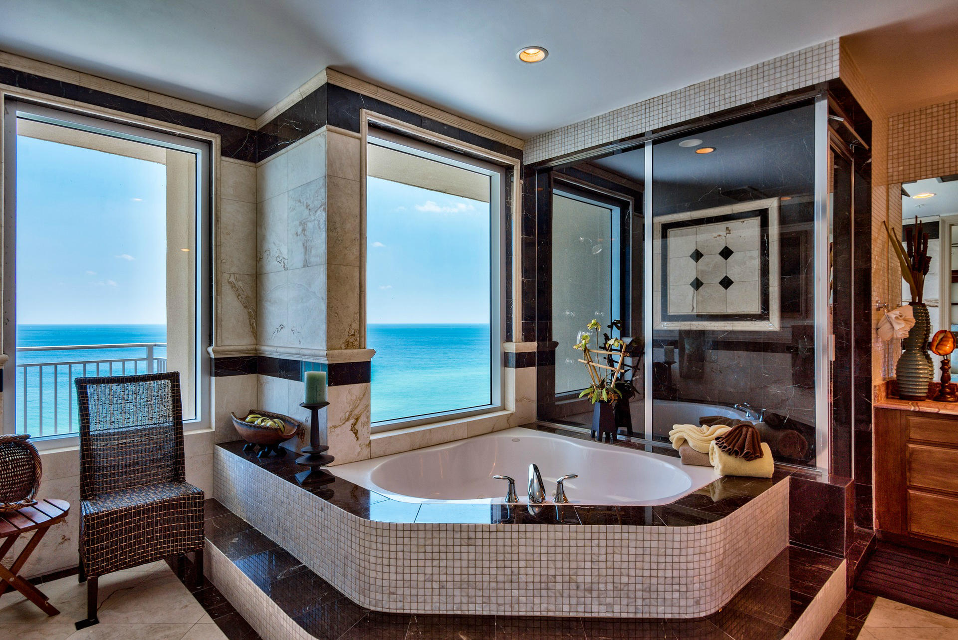 SIGNATURE BEACH - Residential