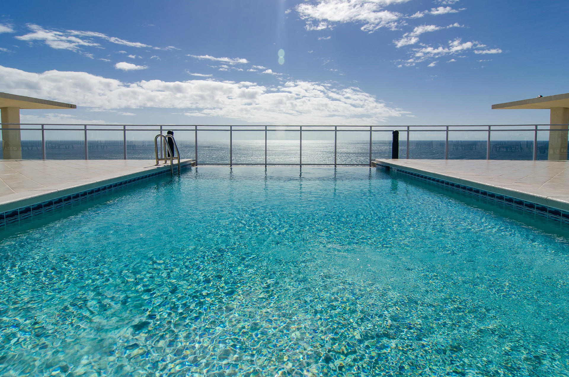 SIGNATURE BEACH - Residential
