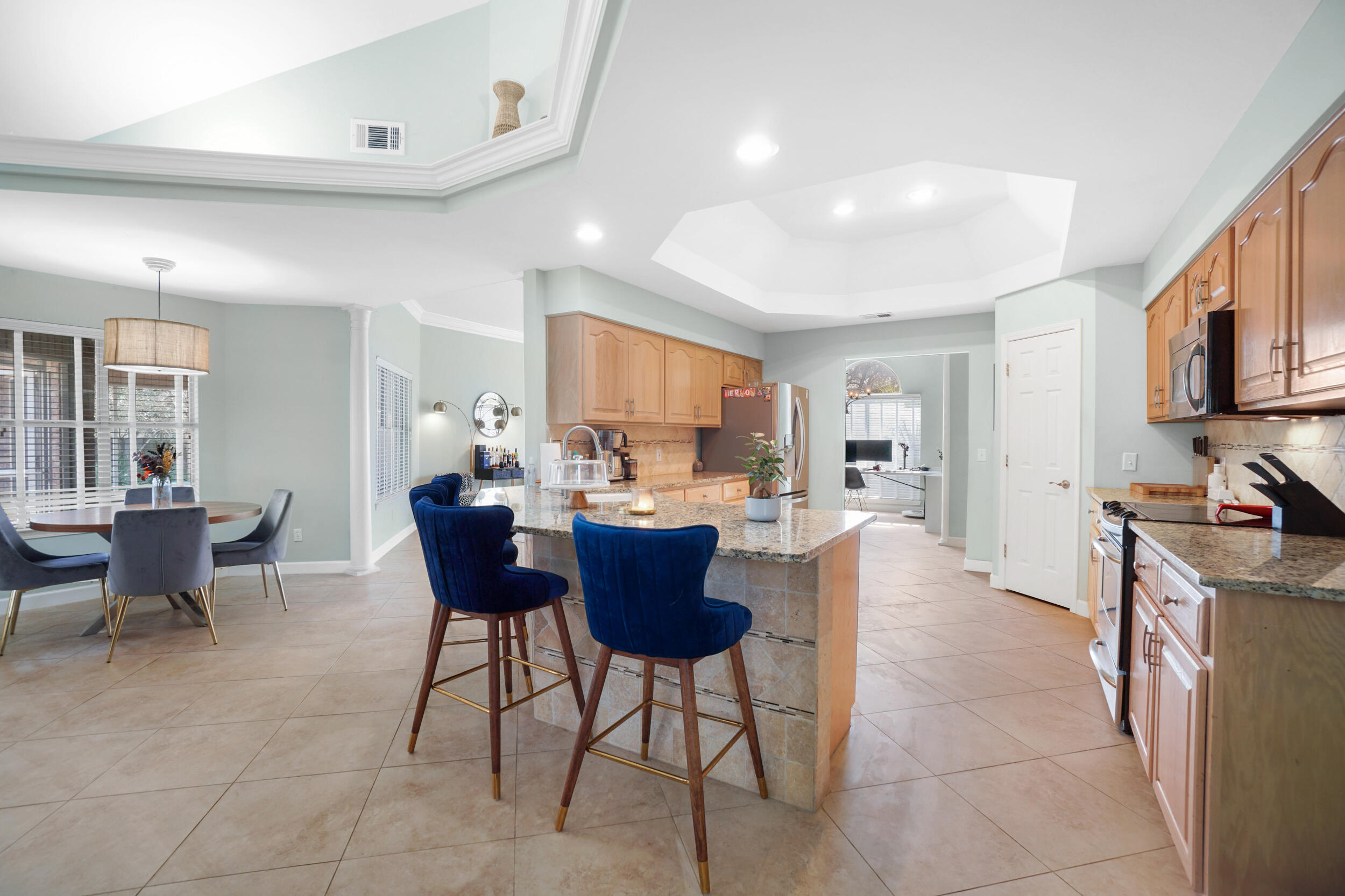 WINDSOR FOREST - Residential