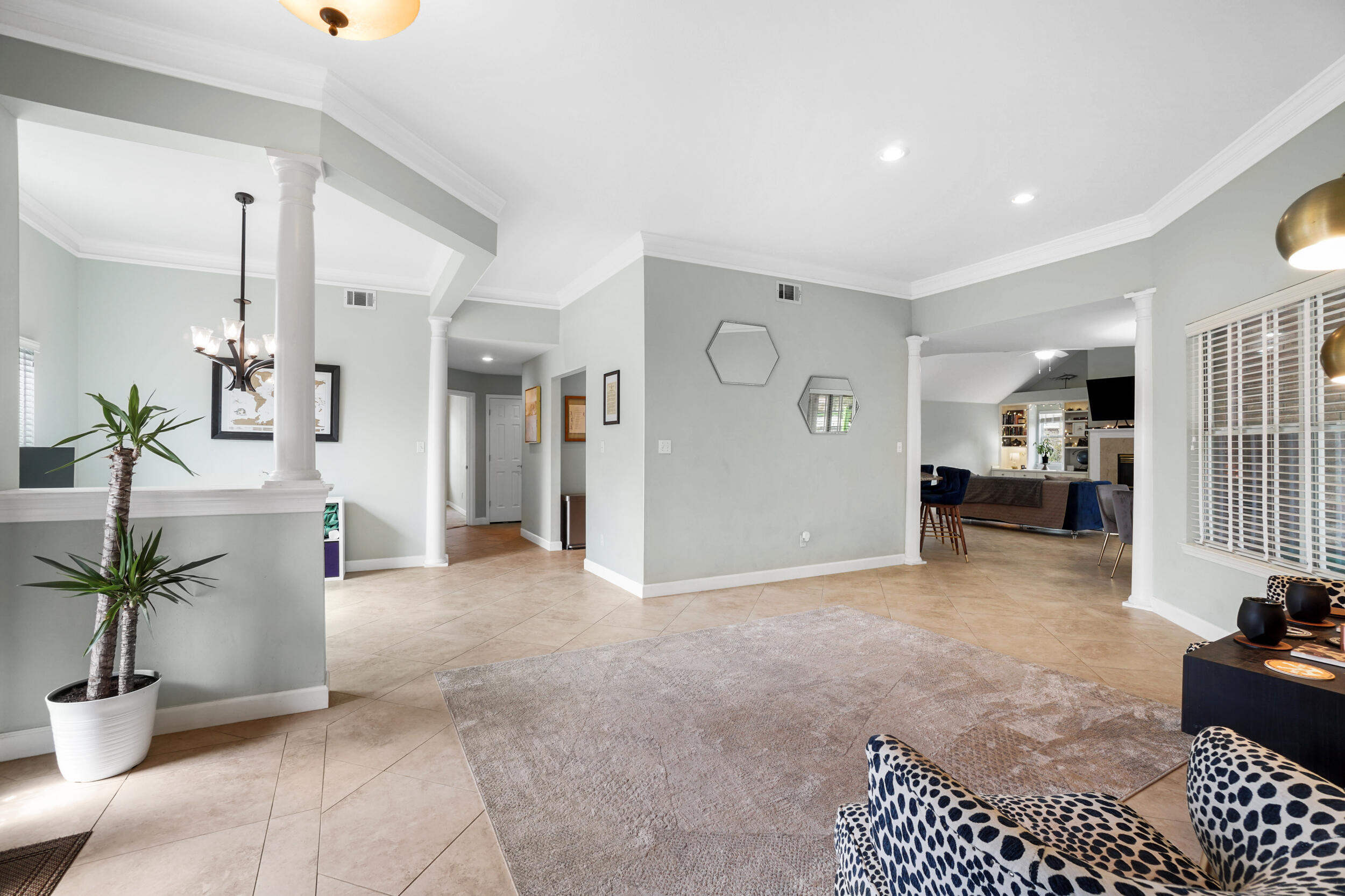 WINDSOR FOREST - Residential