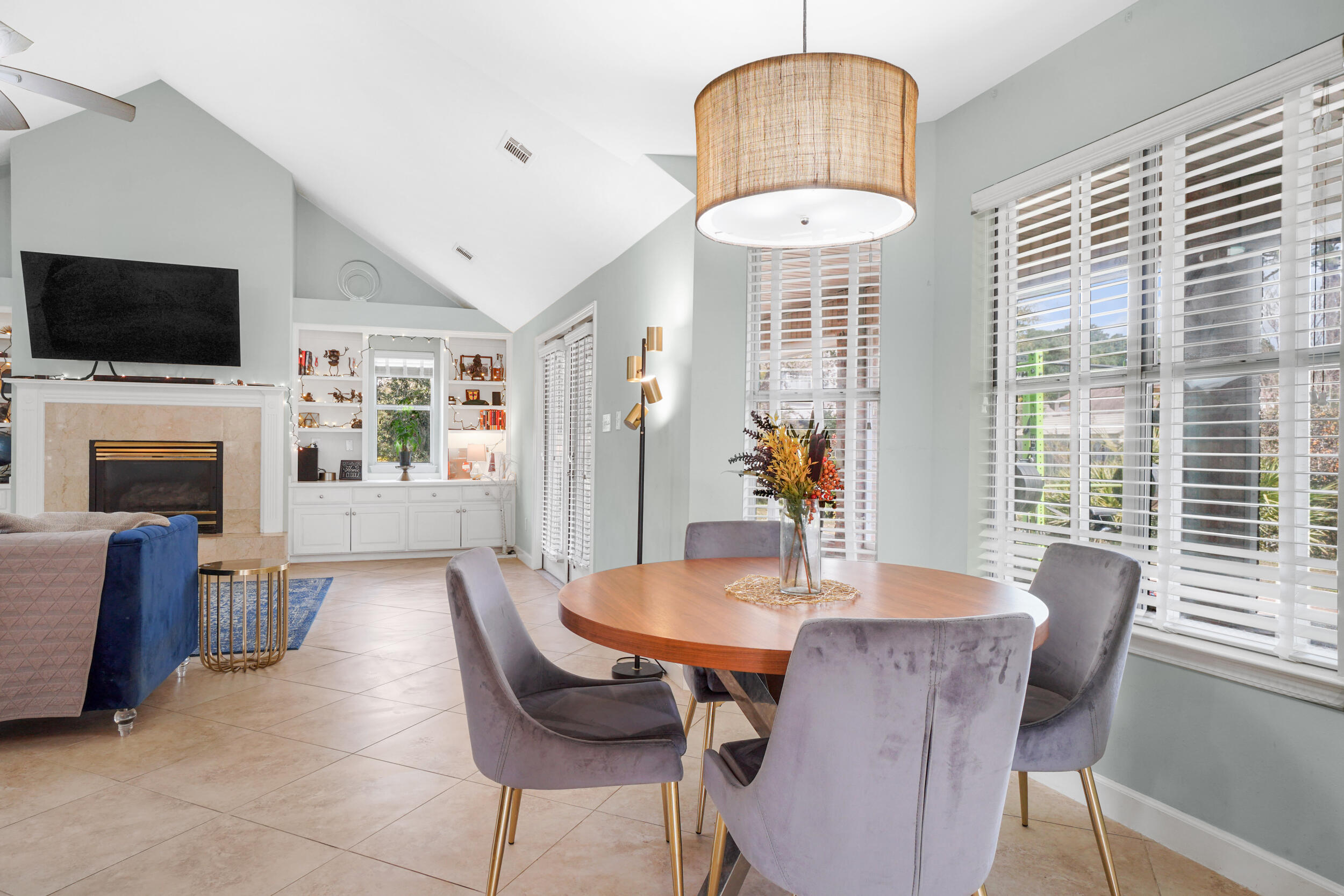 WINDSOR FOREST - Residential