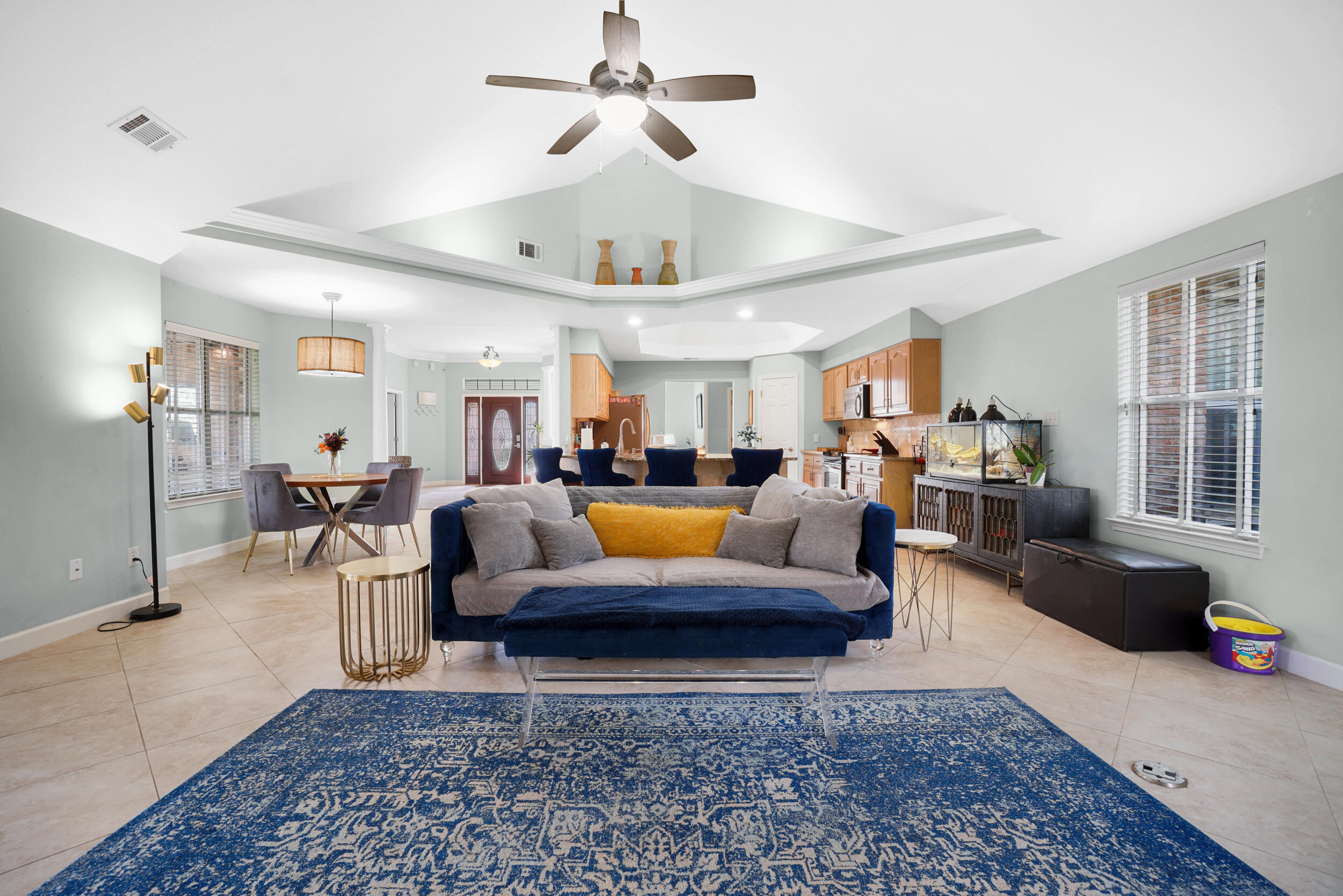 WINDSOR FOREST - Residential