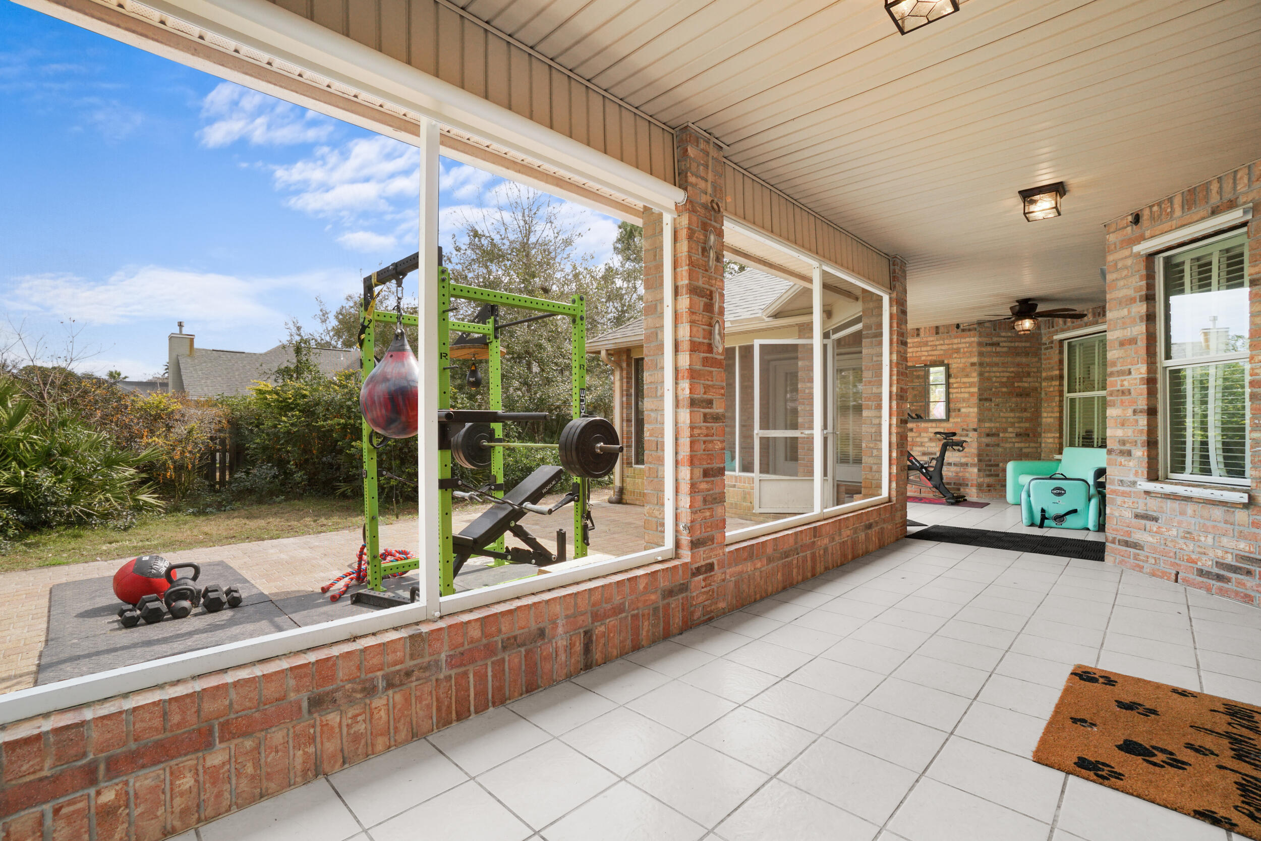 WINDSOR FOREST - Residential