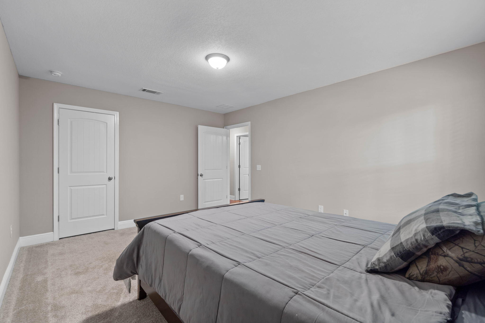 NAVARRE S/D 2ND ADDN - Residential