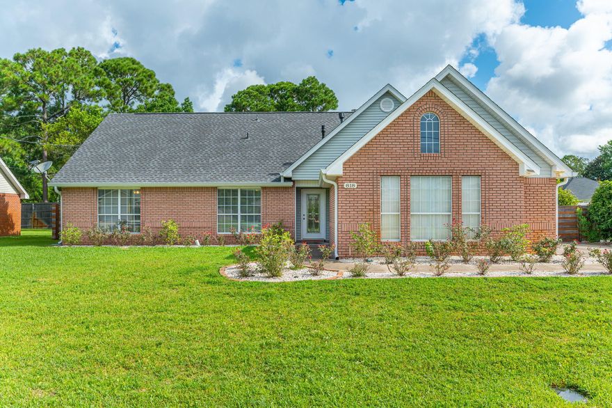 Listen LINDA! Linda Linda!...this is a fabulous home with its 4 bedrooms, 3 FULL bath split floor plan and loft area! Wait LISTEN did we mention the Kitchen with eaten space, breakfast bar, and formal dining area. Are you still there...the master is on the main floor with it's own tennis court size bathroom for days and dual vanity, dual walk in closets and a private toilet closet. Still needing more? Living room snuggle time in front of the gas fireplace. Yard is fully fenced with a double gate on the drive side. NO HOA!  Call your favorite Realtor US for a private tour!