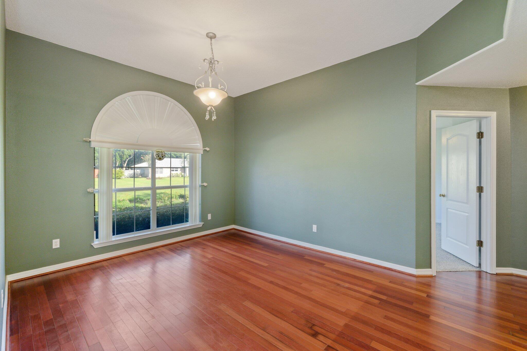 HOLLEY BY THE SEA - Residential