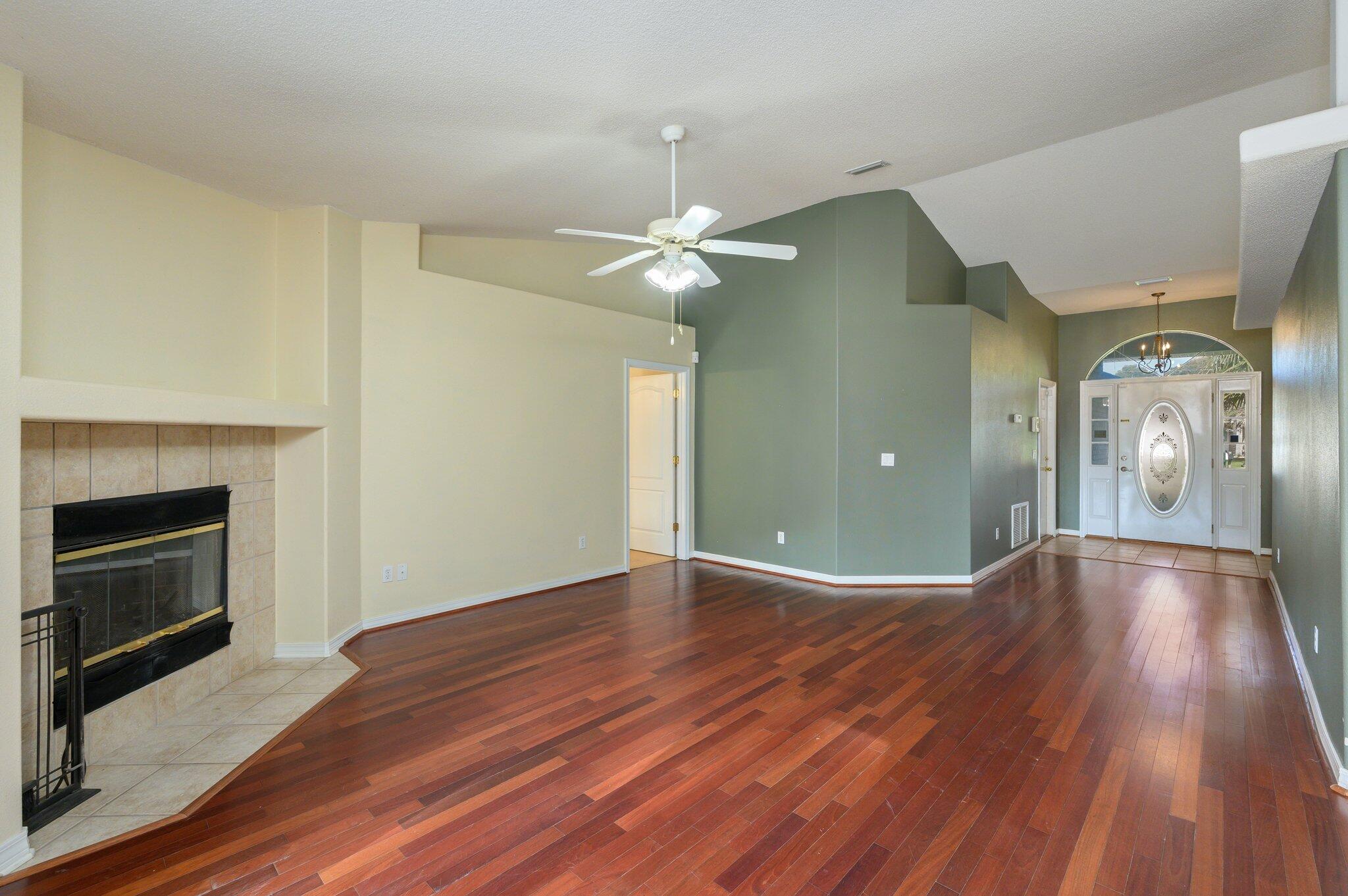 HOLLEY BY THE SEA - Residential