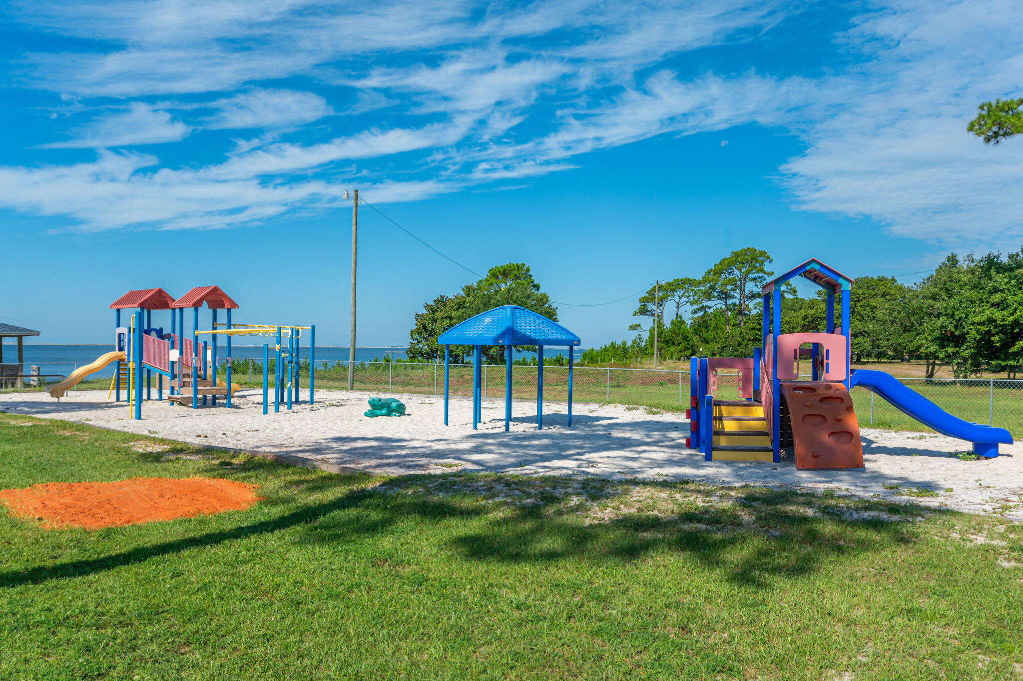 HOLLEY BY THE SEA - Residential