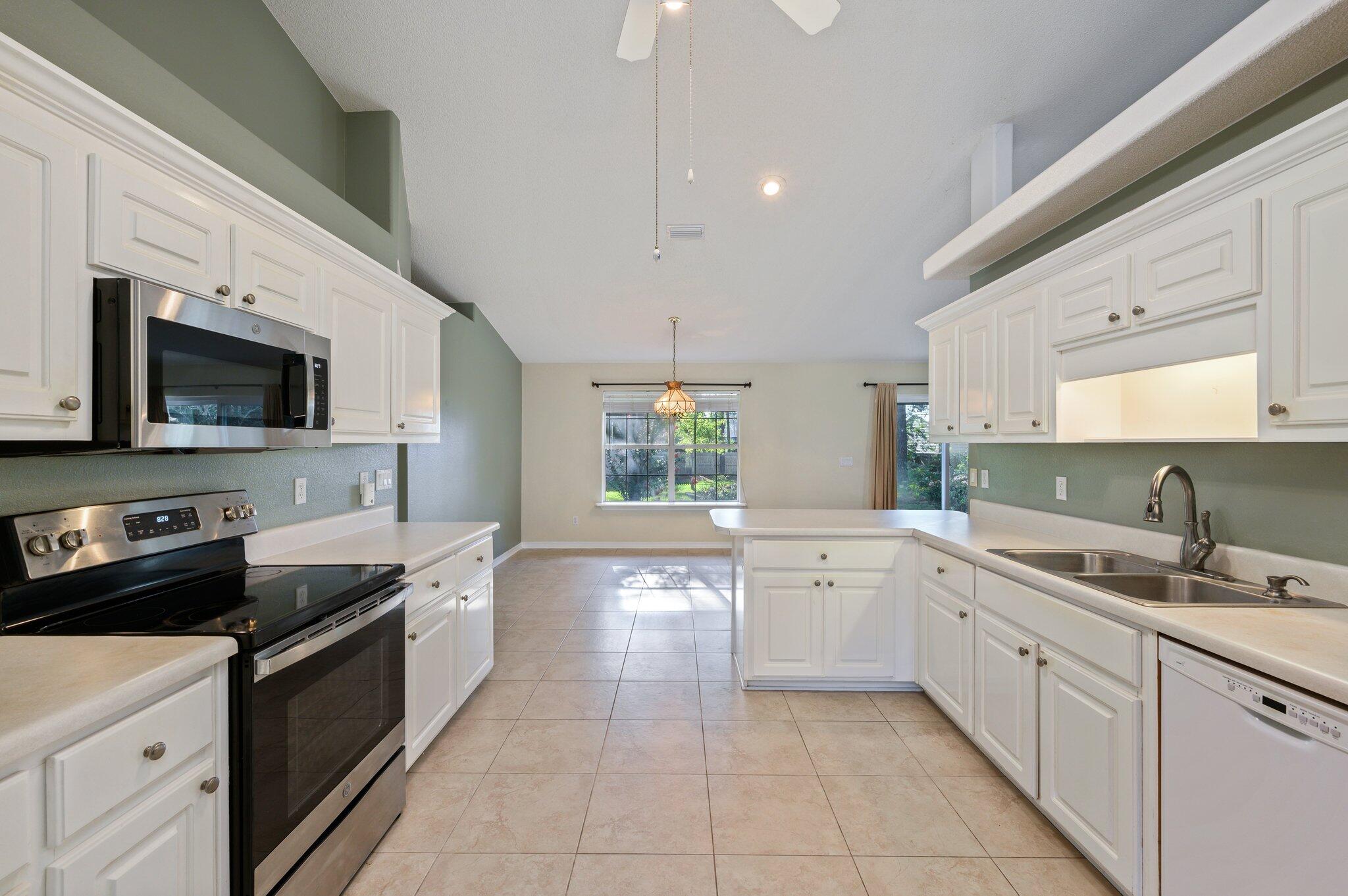 HOLLEY BY THE SEA - Residential