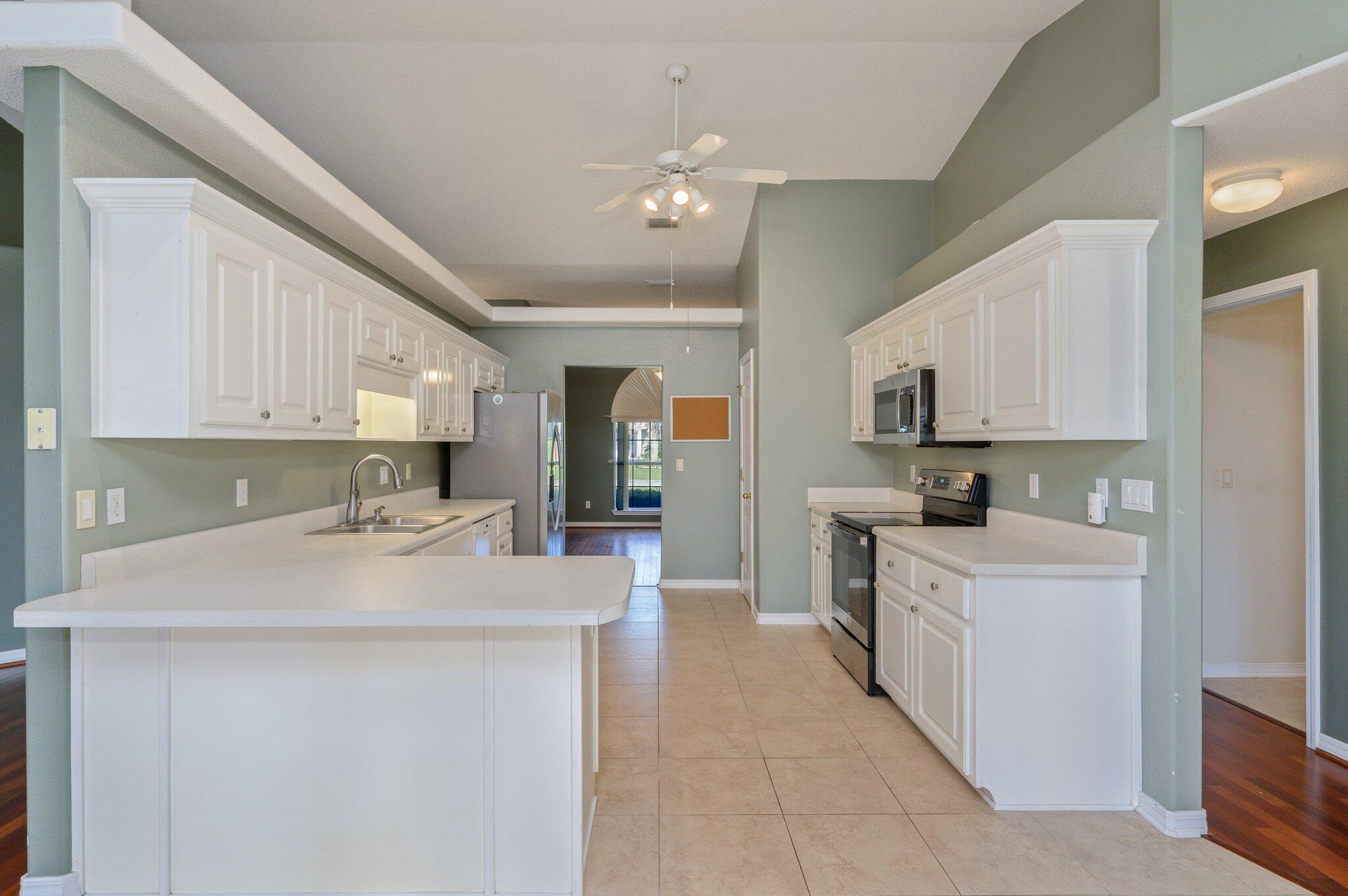 HOLLEY BY THE SEA - Residential