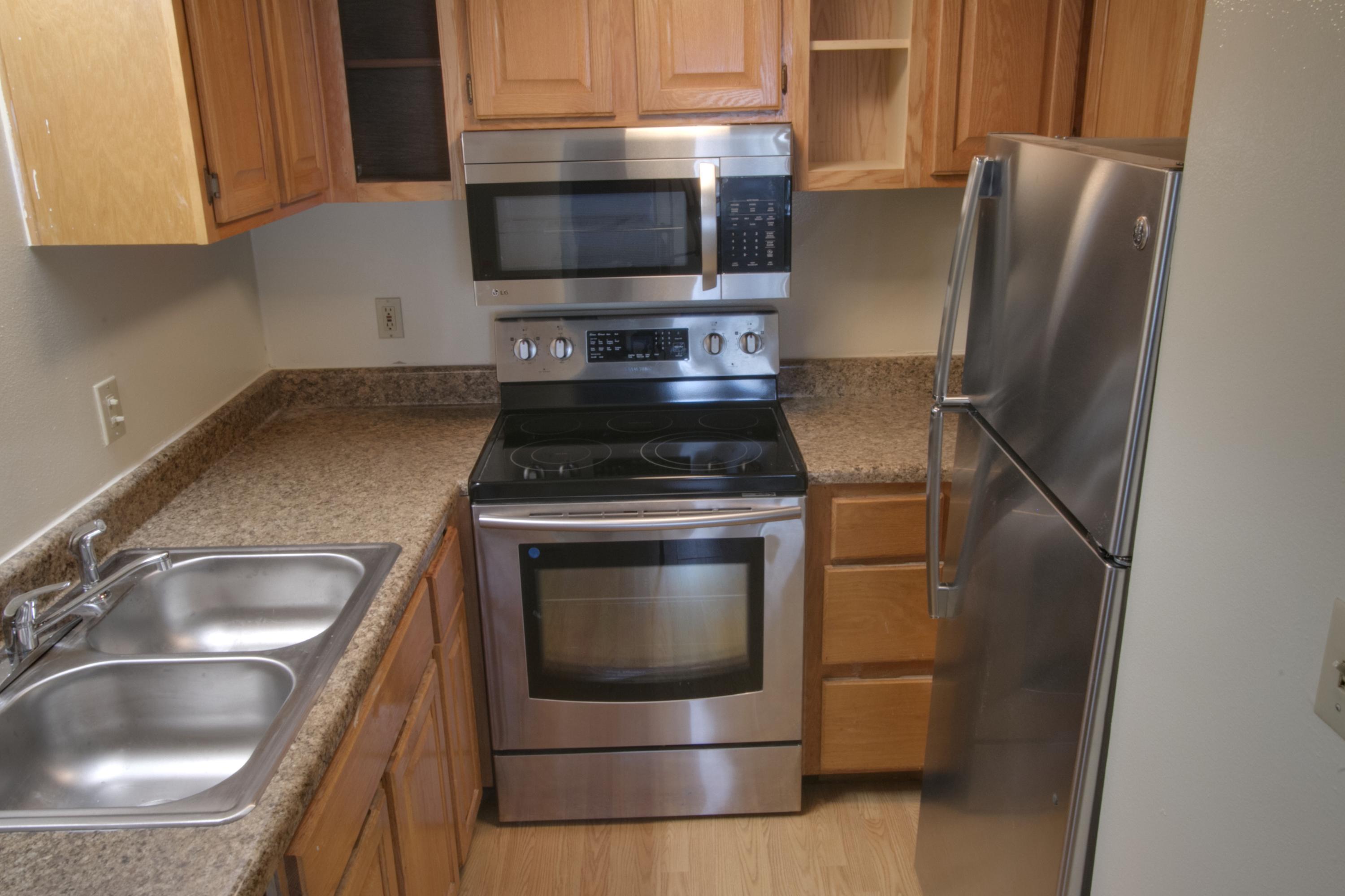 FINISTERRA CONDO - Residential