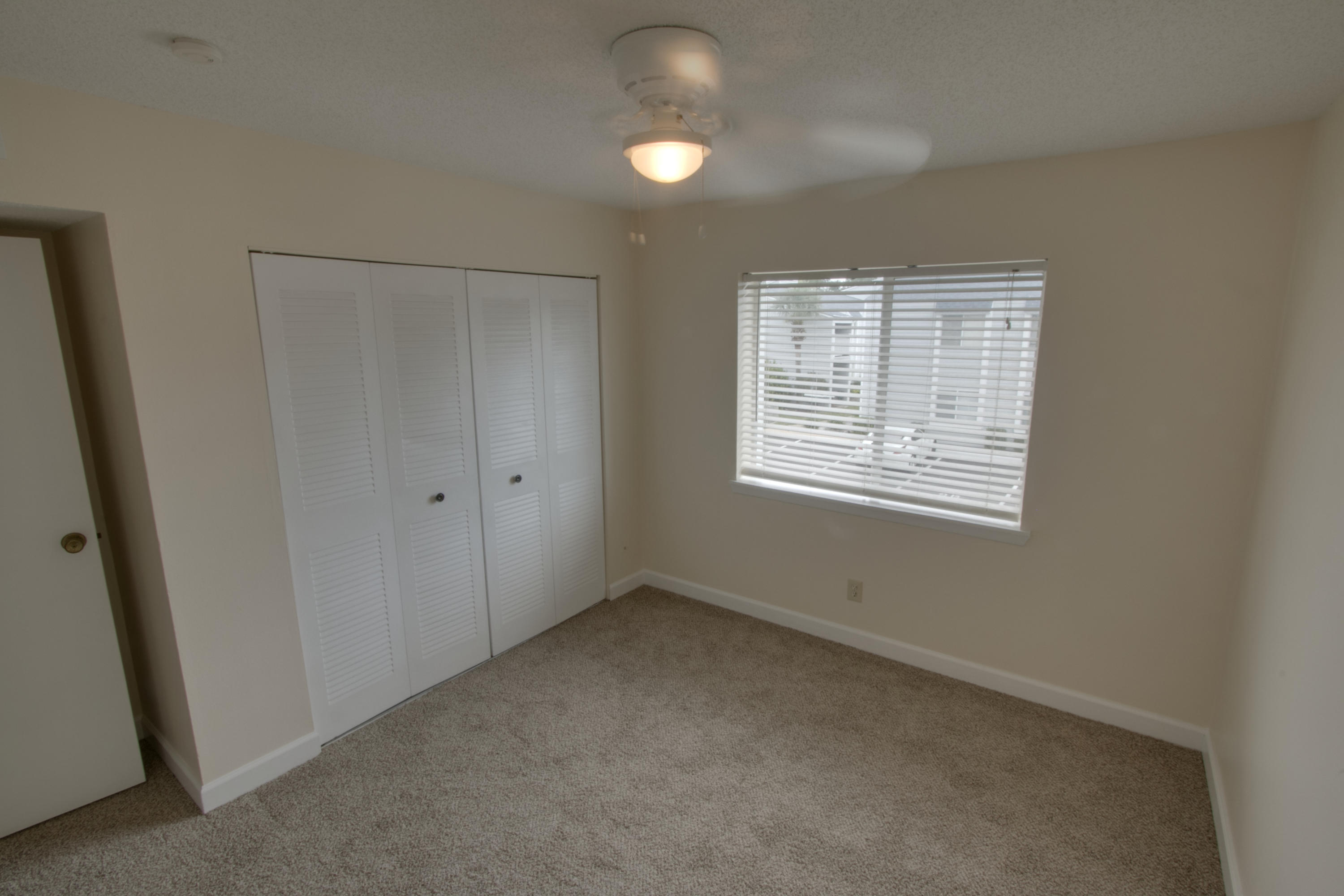 FINISTERRA CONDO - Residential