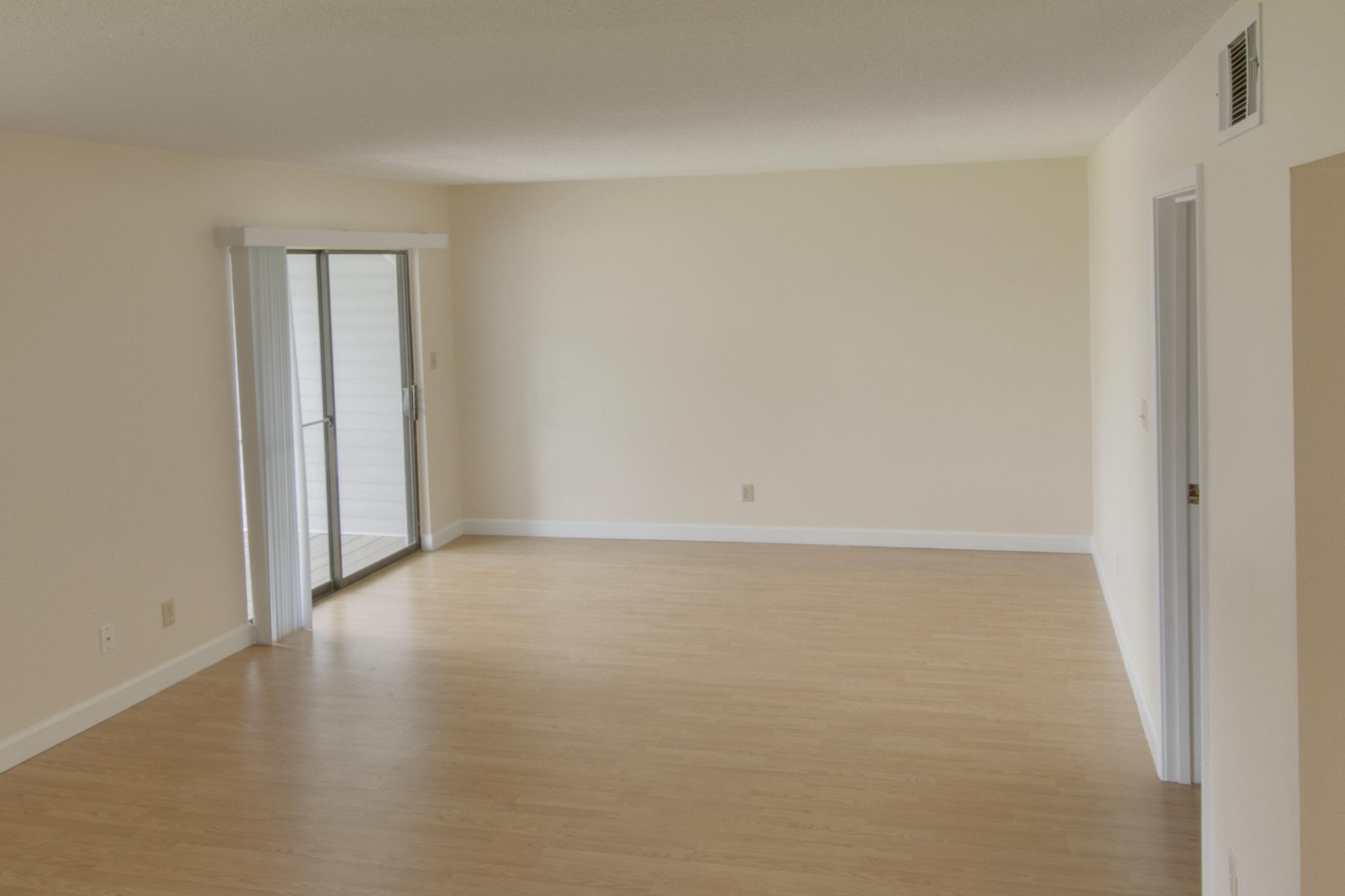 FINISTERRA CONDO - Residential