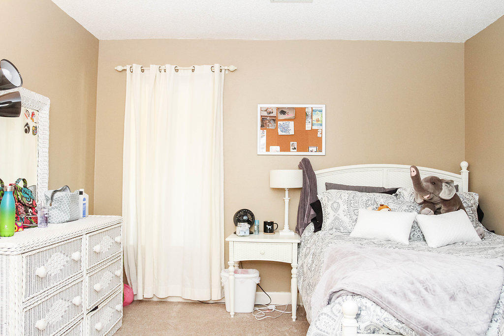 LAKESIDE CONDO AT BLUEWATER BAY - Residential