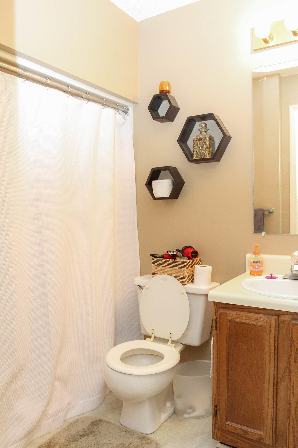 LAKESIDE CONDO AT BLUEWATER BAY - Residential