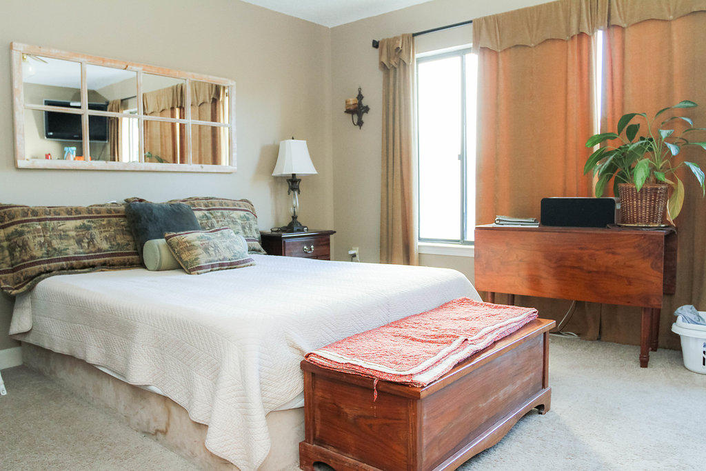 LAKESIDE CONDO AT BLUEWATER BAY - Residential