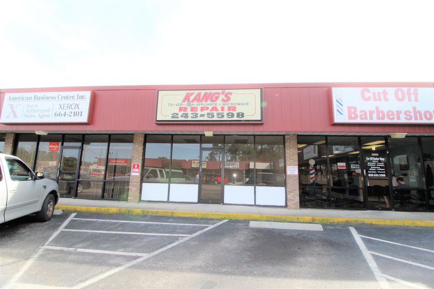 Well situated retail strip center space is updated for new professional business owner.New tile through out, fresh paint, new bathroom, crown molding and ceiling tiles. It has retail space, nice size storage/office in the back and the barhroom.Perfect for doctor's office, PT office, Art Studio, any kind of professional, beauty/facial care or small retail service related businesses.It's very close to Hwy 98, Santa Rosa Mall and white sand beaches.