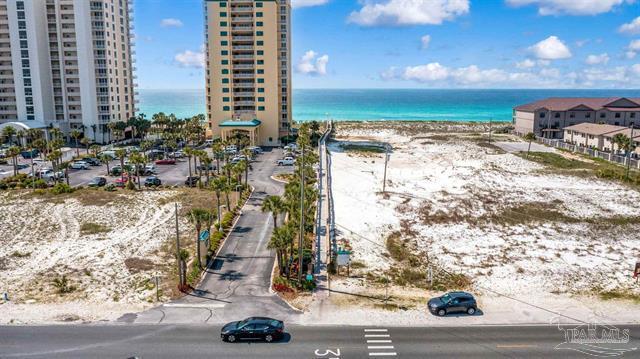 VILLAGE AT NAVARRE - Land