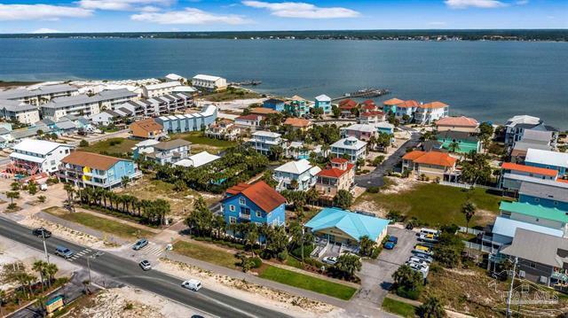 VILLAGE AT NAVARRE - Land