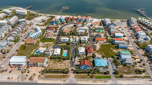 VILLAGE AT NAVARRE - Land