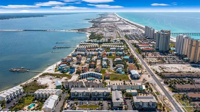 VILLAGE AT NAVARRE - Land