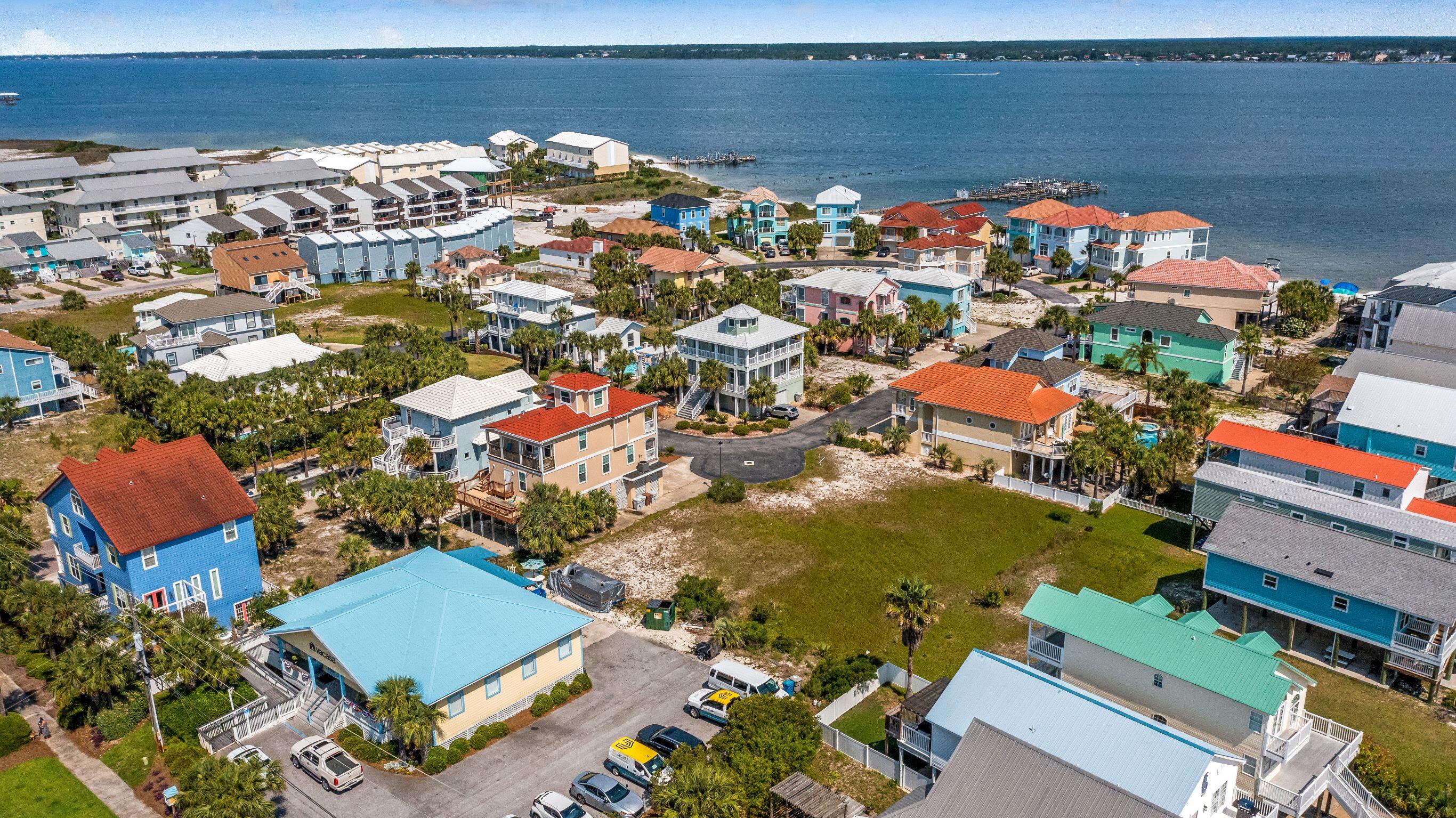 VILLAGE AT NAVARRE - Land