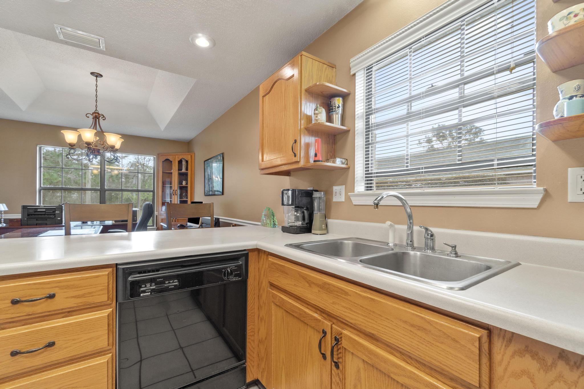 DEER VALLEY ESTATES - Residential