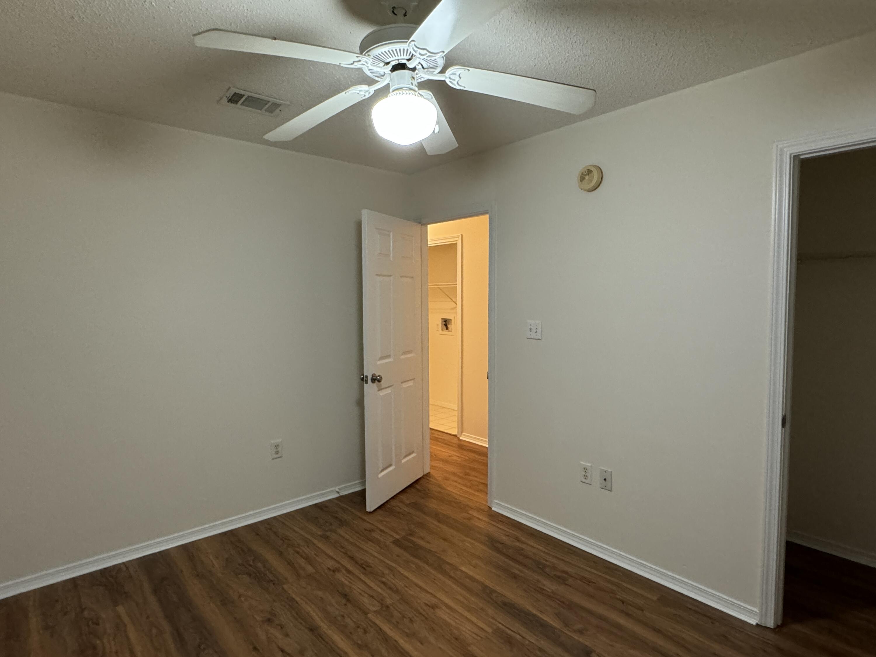 THE BUNGALOWS AT BLUEWATER BAY - Residential Lease