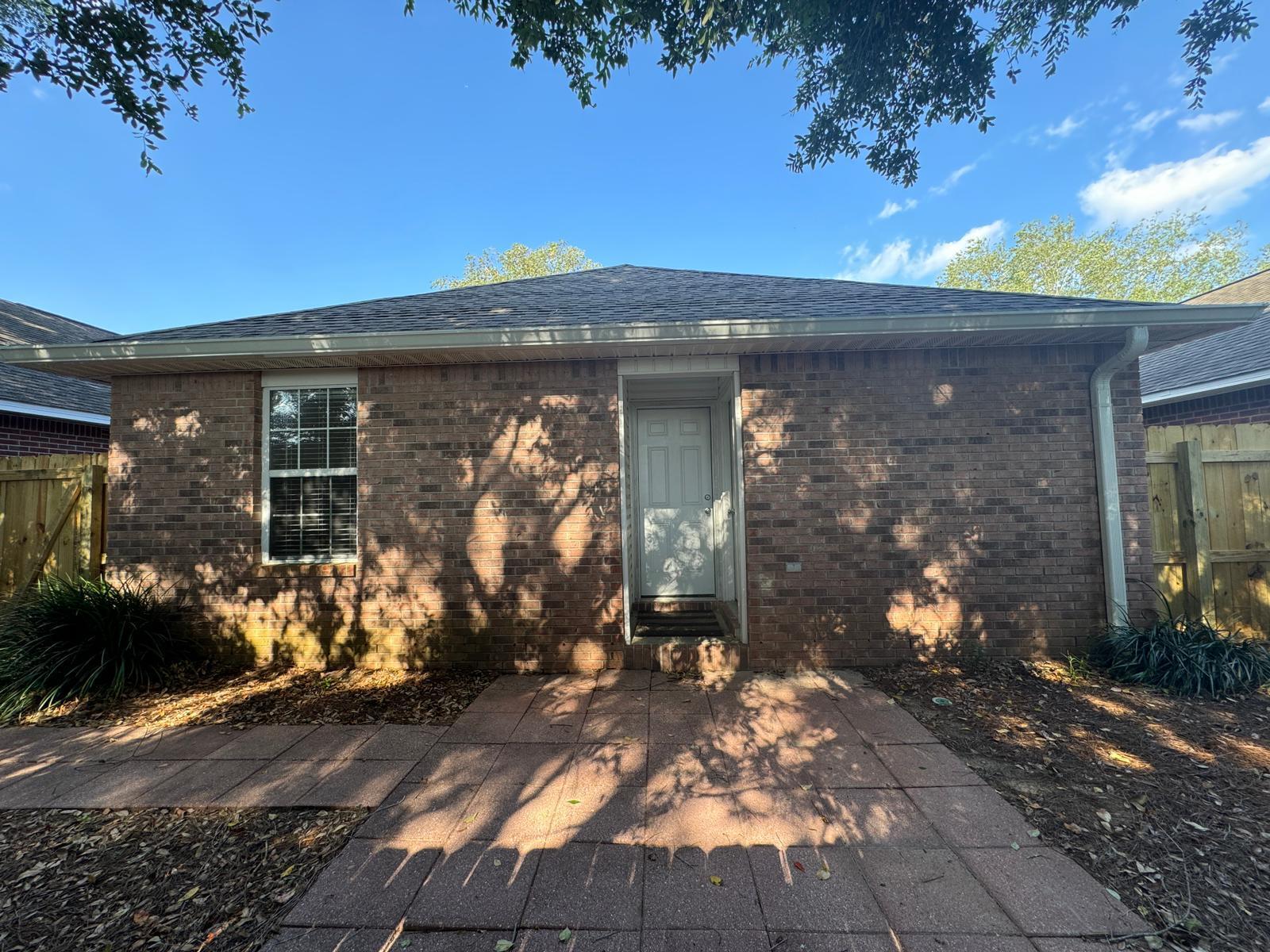 THE BUNGALOWS AT BLUEWATER BAY - Residential Lease