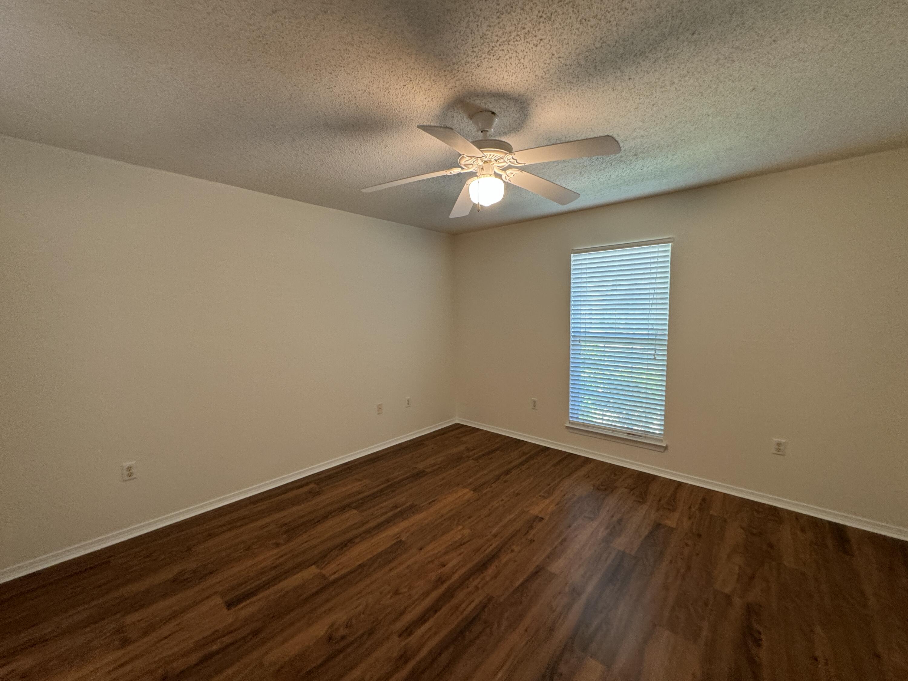 THE BUNGALOWS AT BLUEWATER BAY - Residential Lease