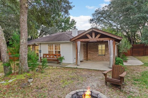 A home in Niceville