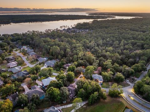 A home in Niceville