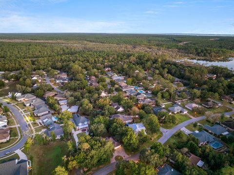 A home in Niceville